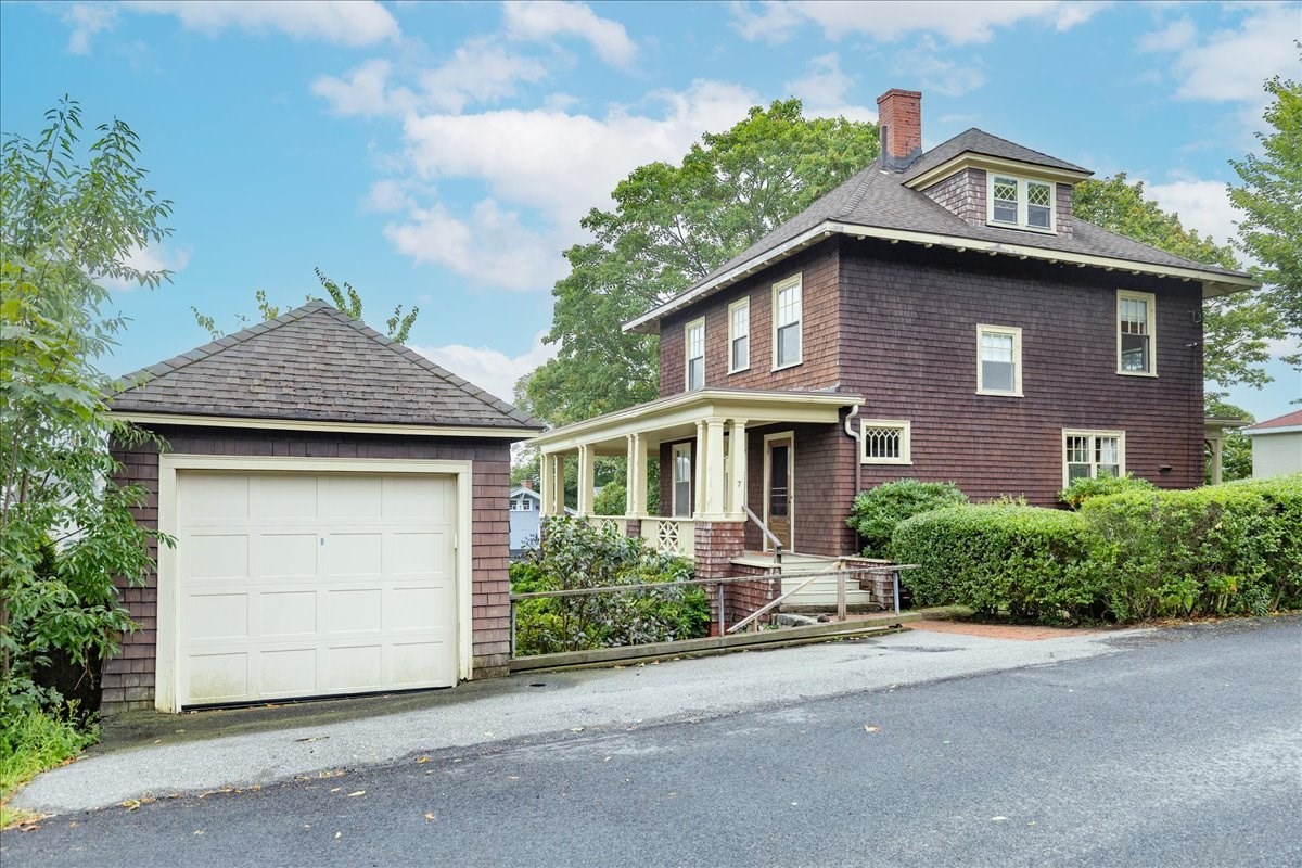 7 Intervale Road, Nahant, MA 01908