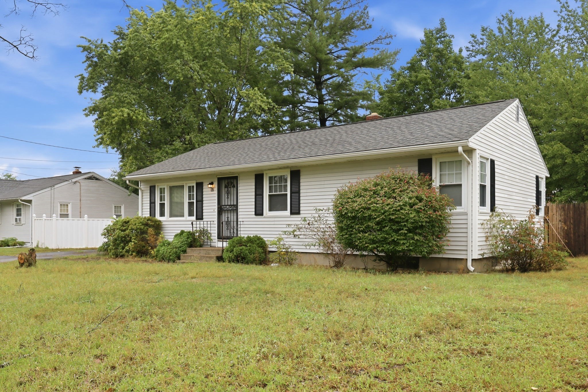 52 Navajo Road, Springfield, MA 01109 — photo 3
