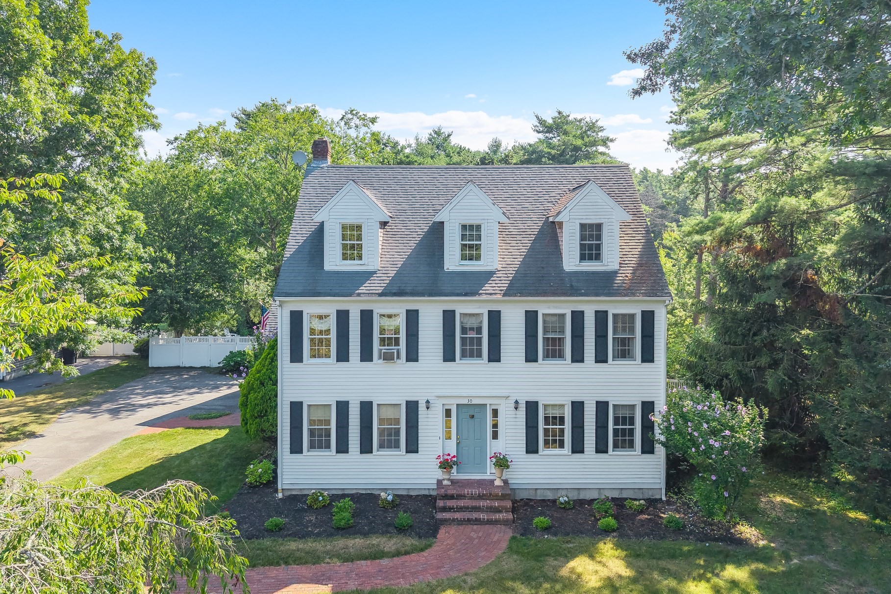 30 Fairview Ln — photo