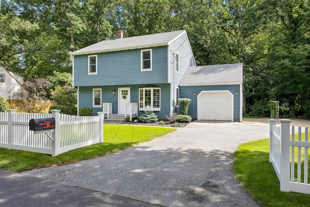 11 Rustic Drive — photo