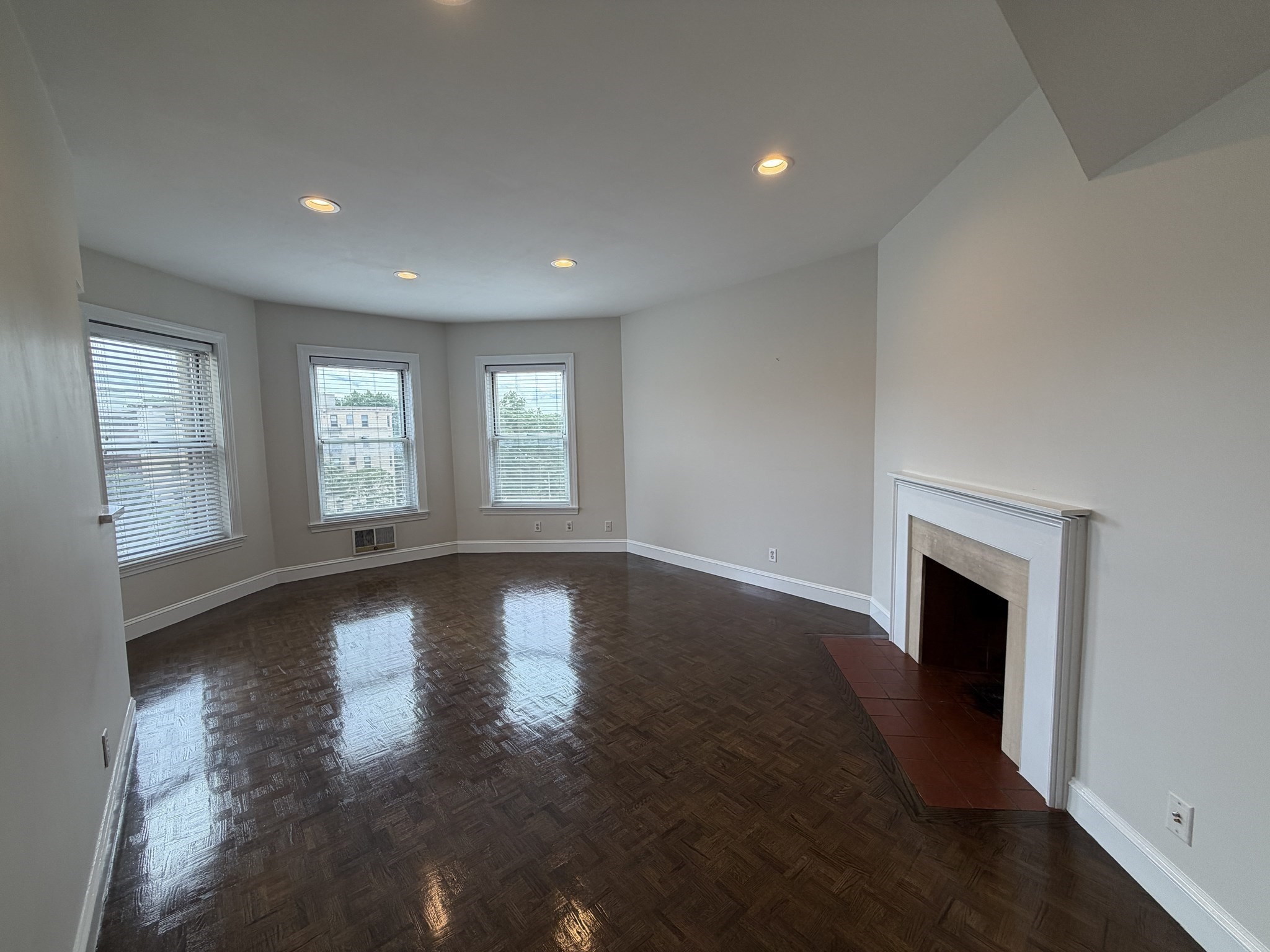 416 Commonwealth Ave #414 — photo