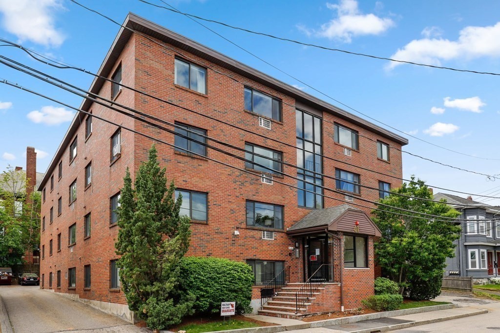 41 Walnut St #21 — photo