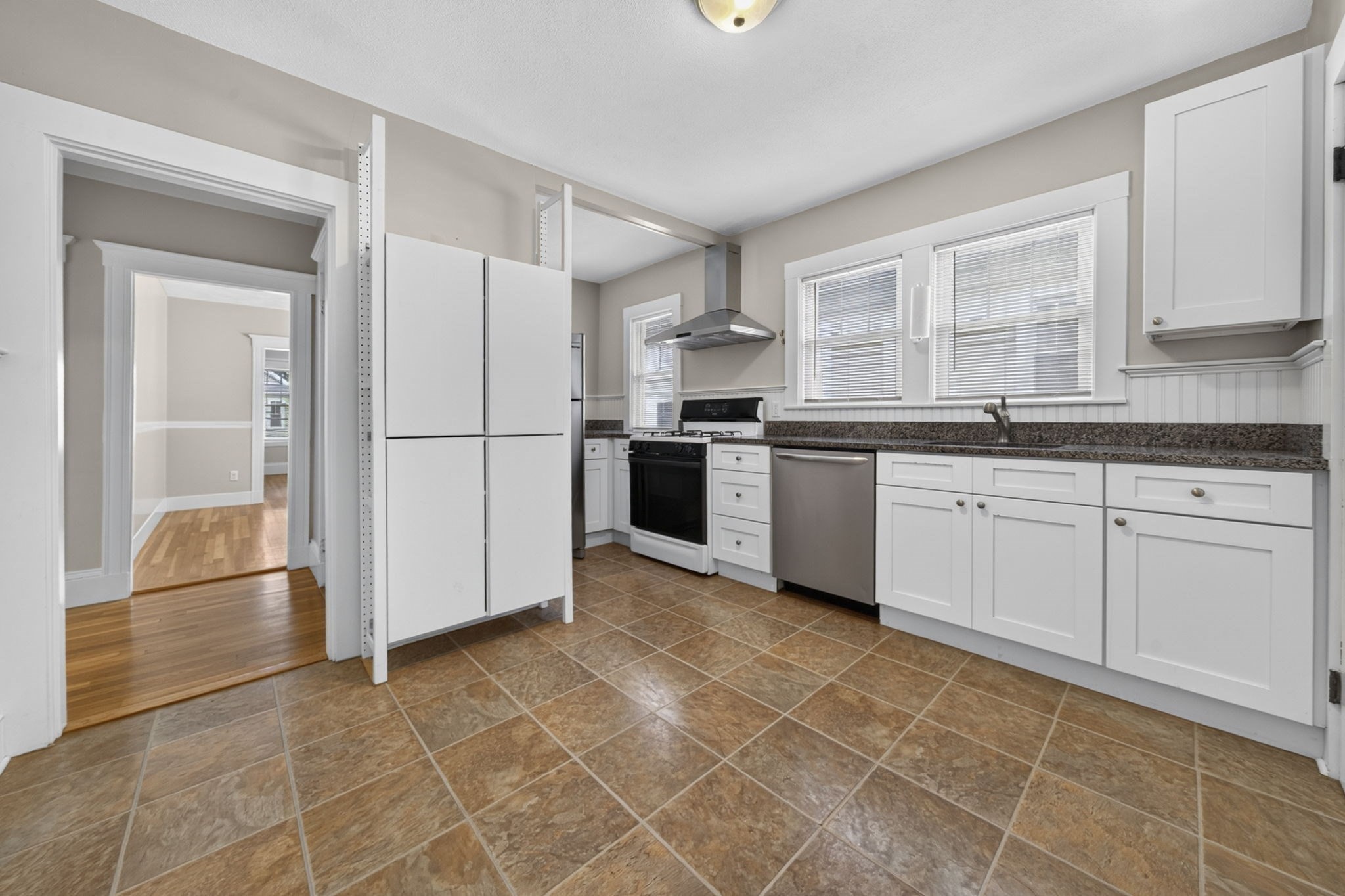 156 West Adams St #2 — photo