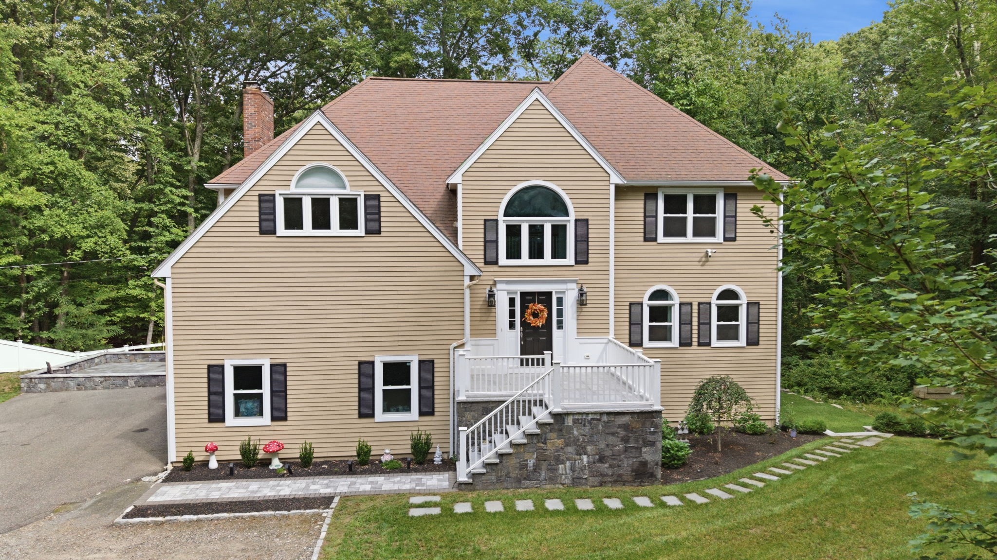 134 Parker Rd — photo