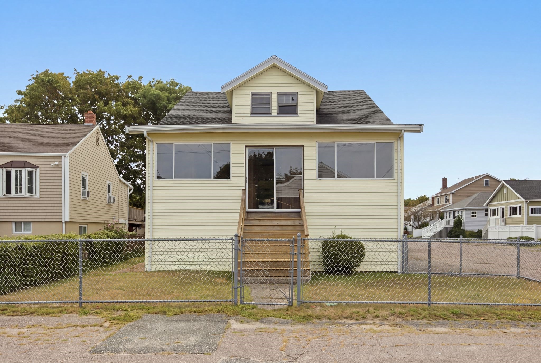 9 Stafford Rd — photo