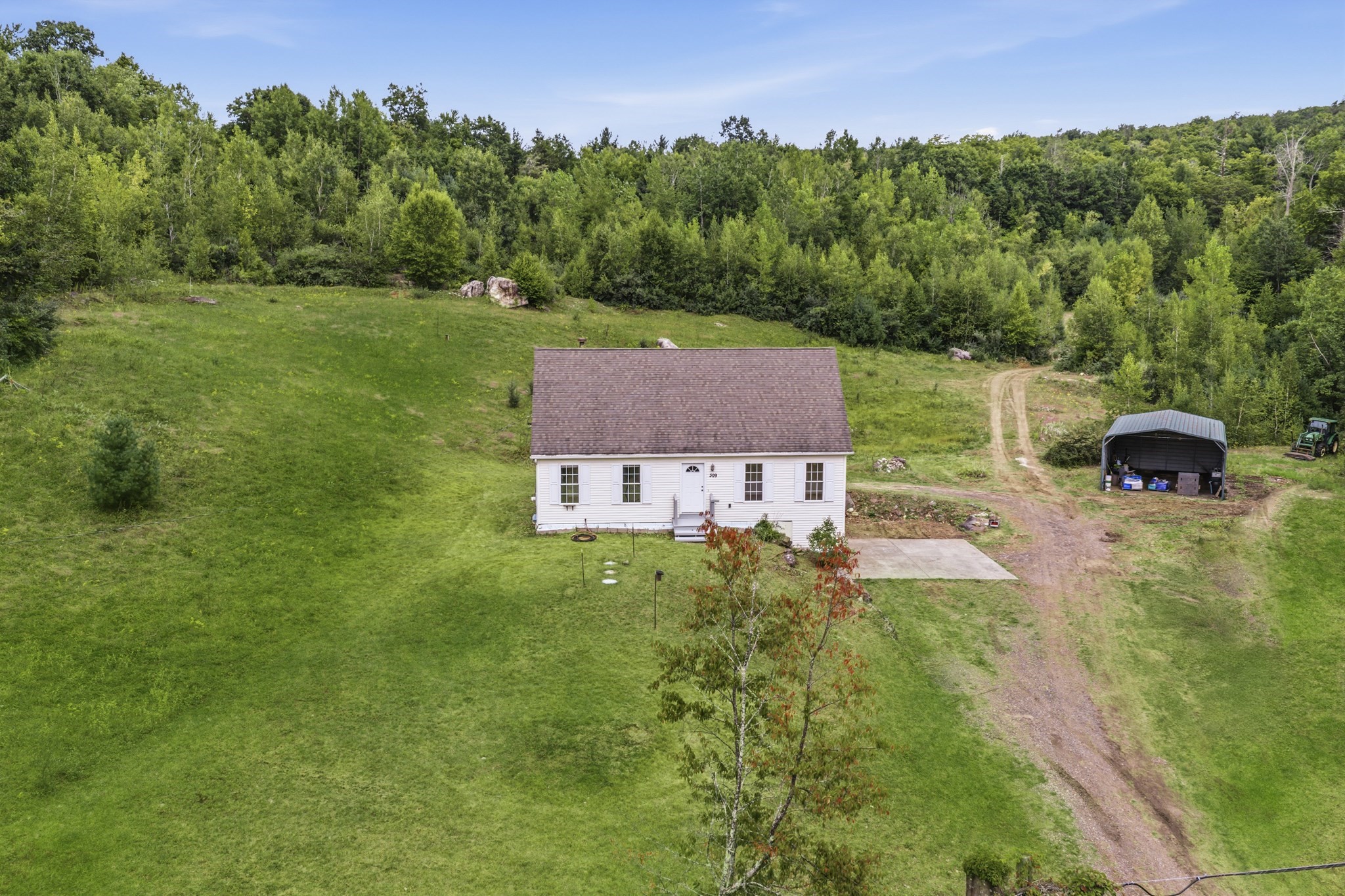 309 Northwest Rd — photo