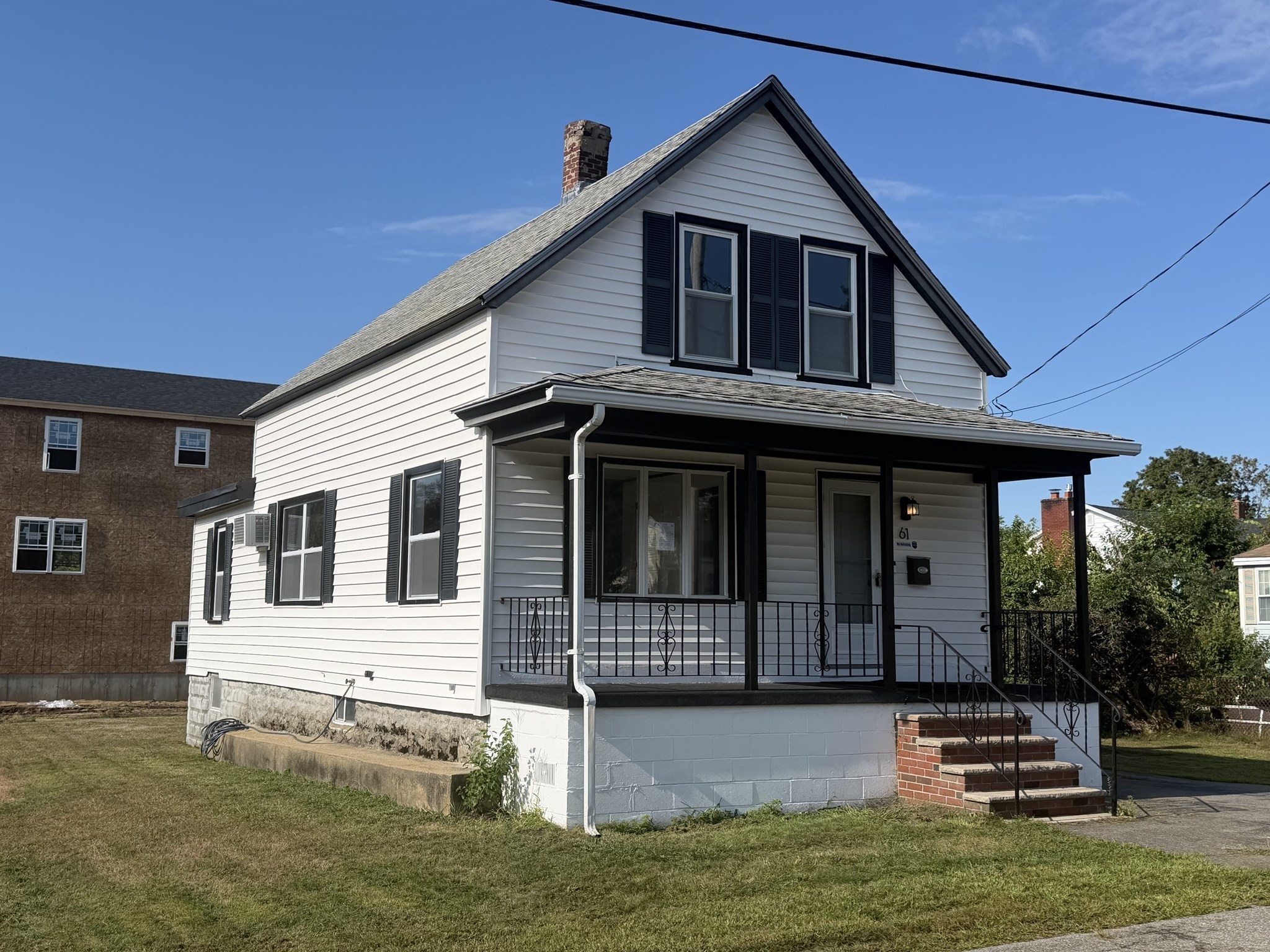61 Thornton Ave — photo