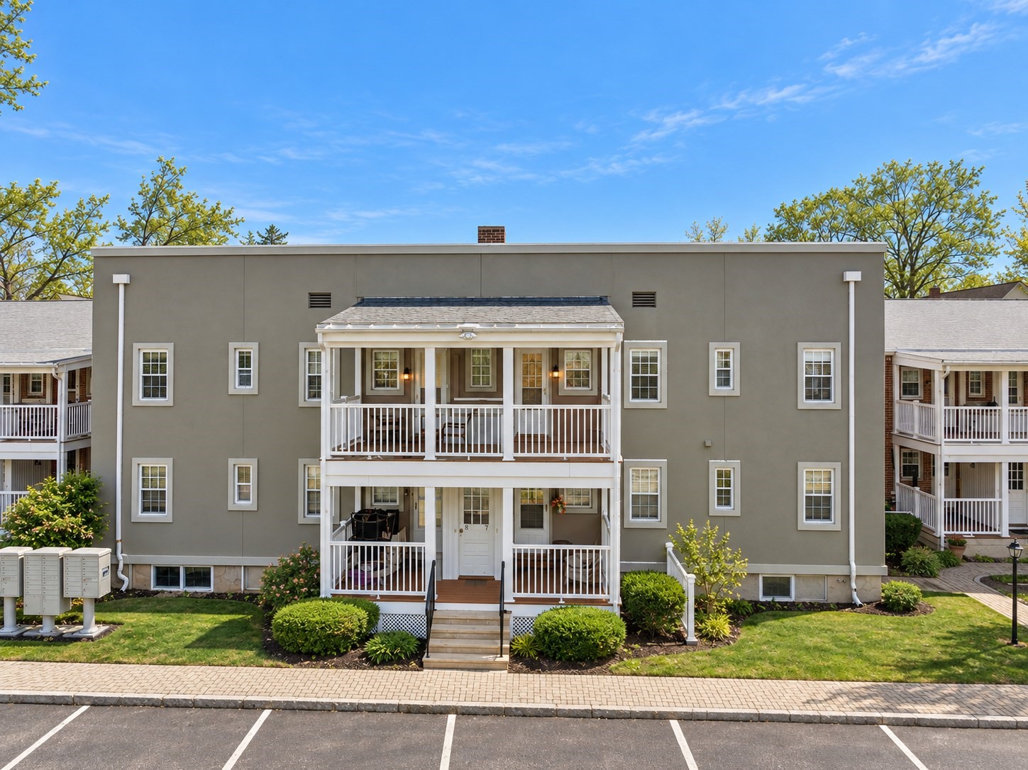 180 S Main St #5 — photo
