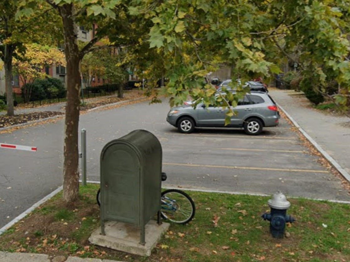 28 Juniper St Parking — photo