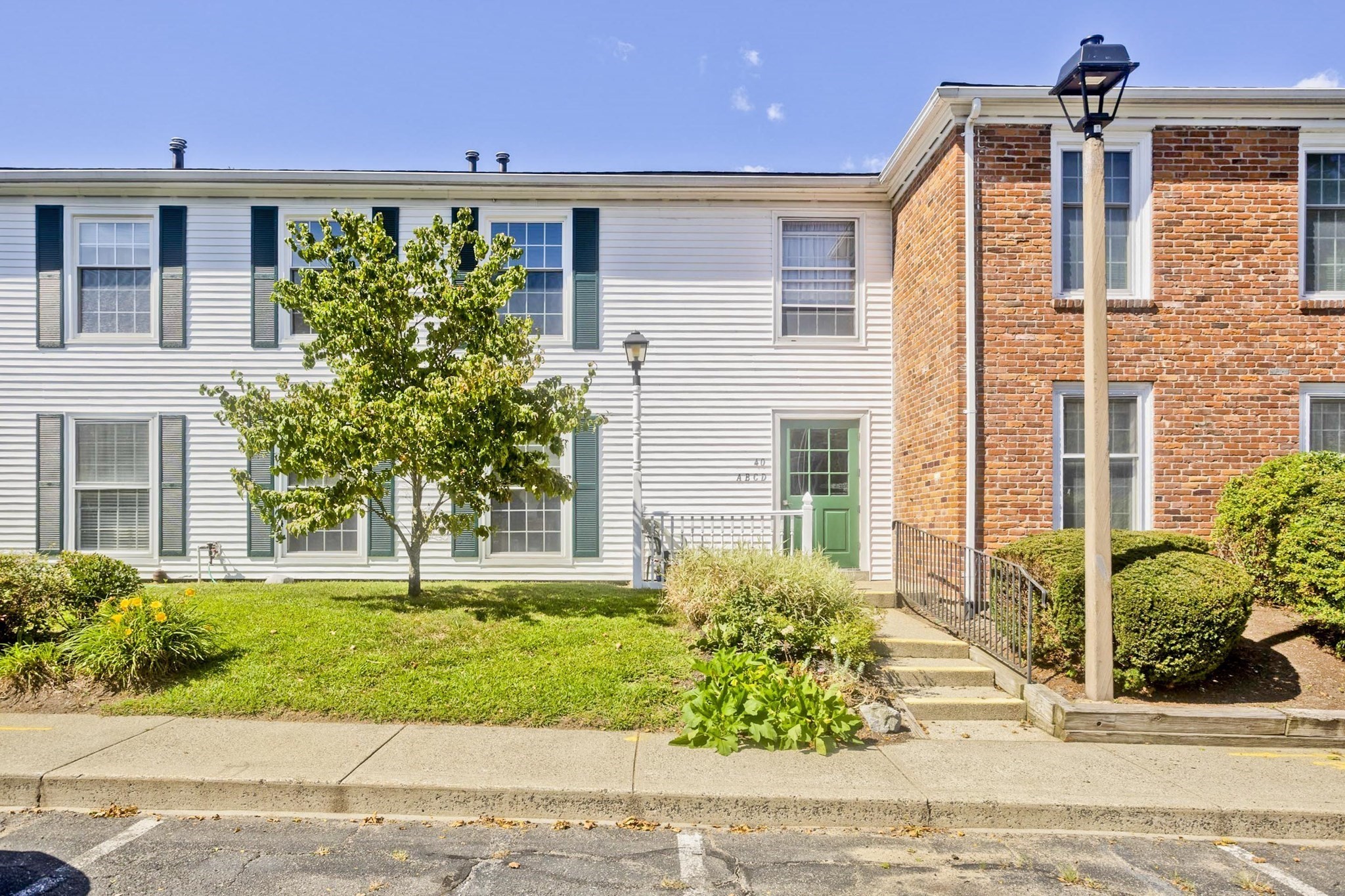 40 Yorktown Dr #D — photo