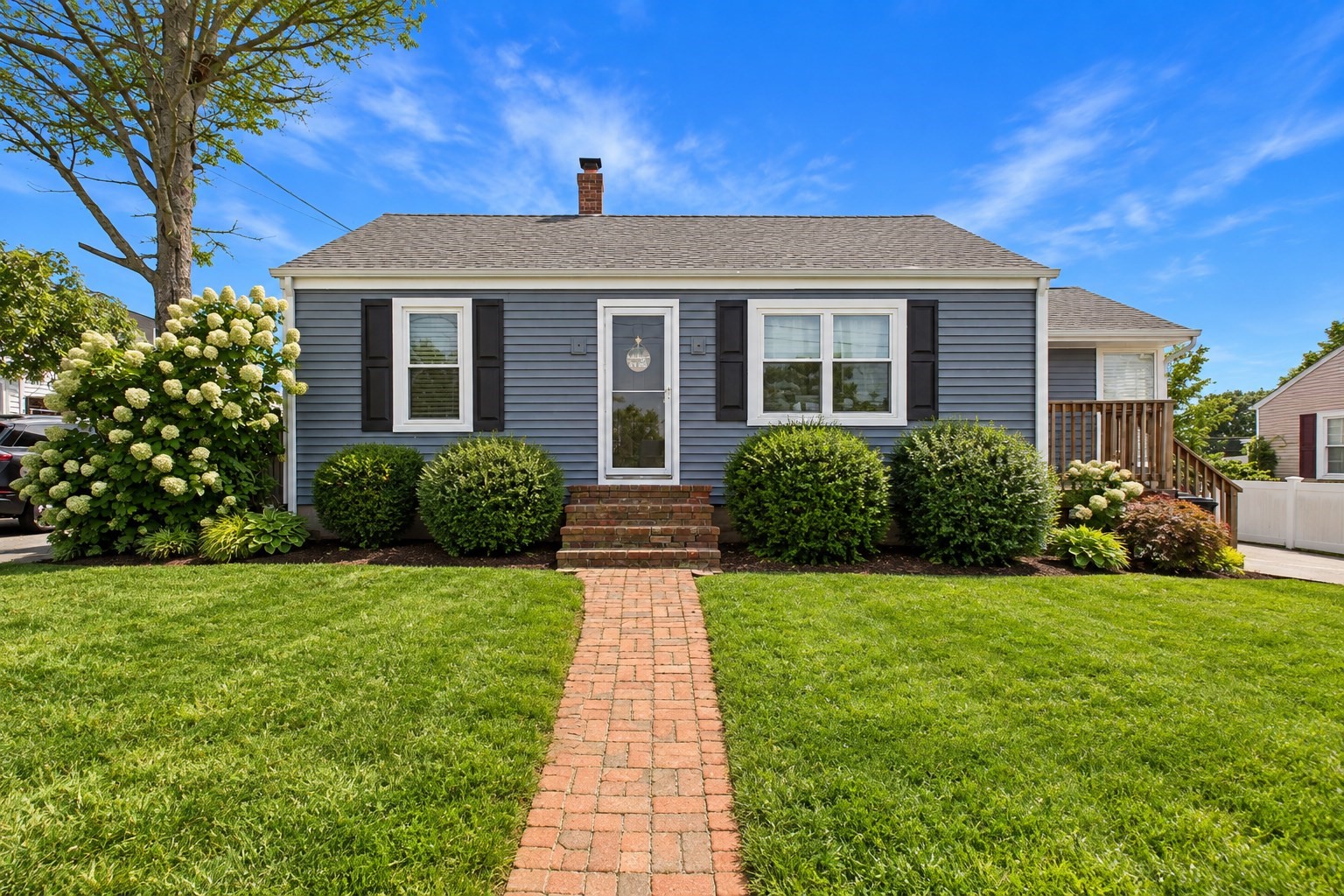 38 Little Neck Ave — photo