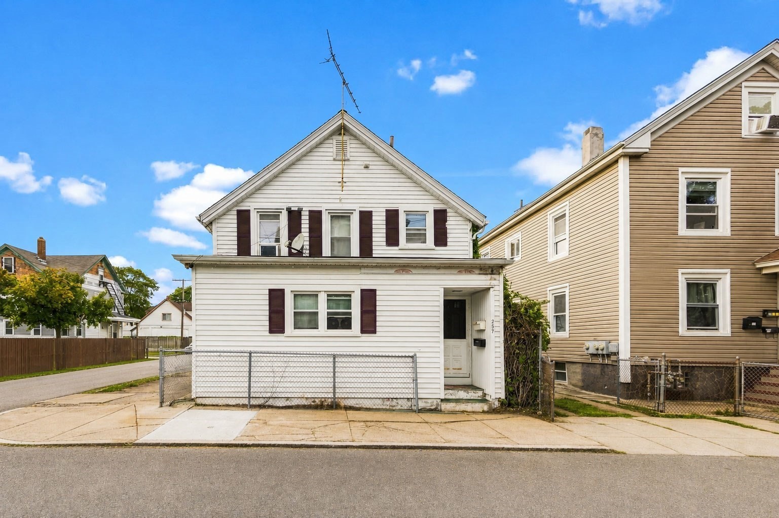 257 Austin St — photo