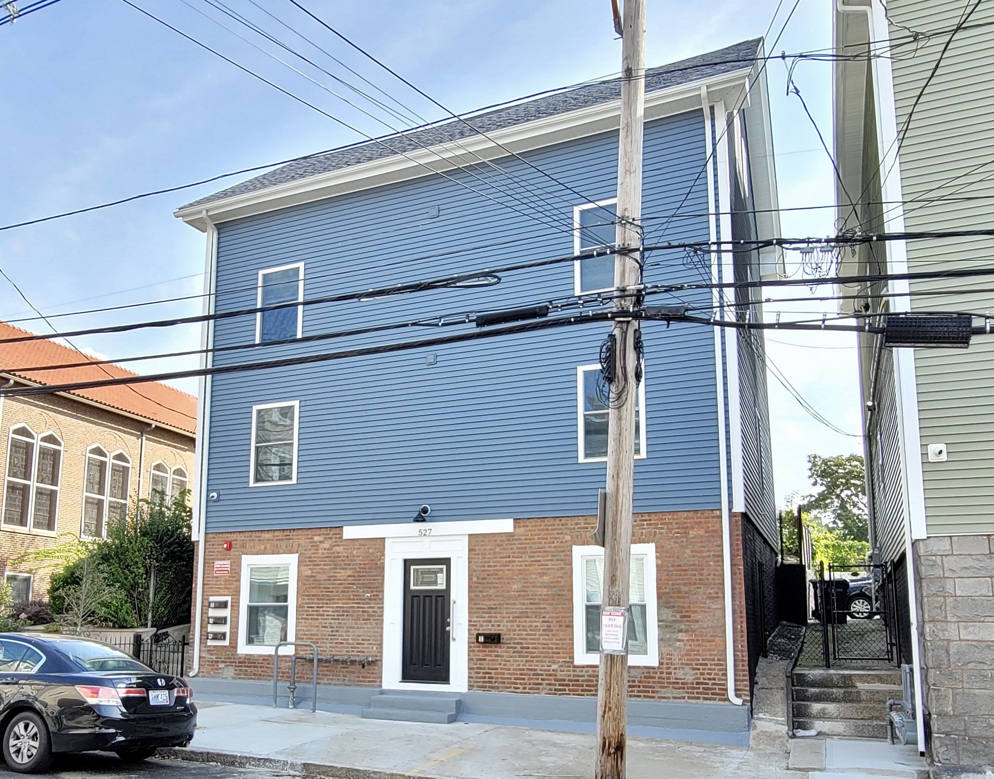 527 Charles St #2 — photo