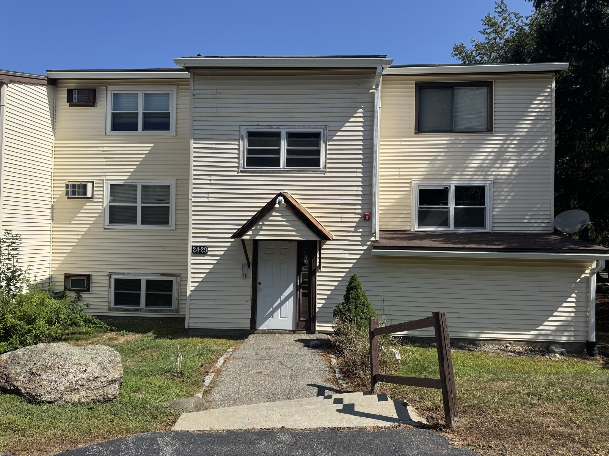 27 Senee Ct #27 — photo