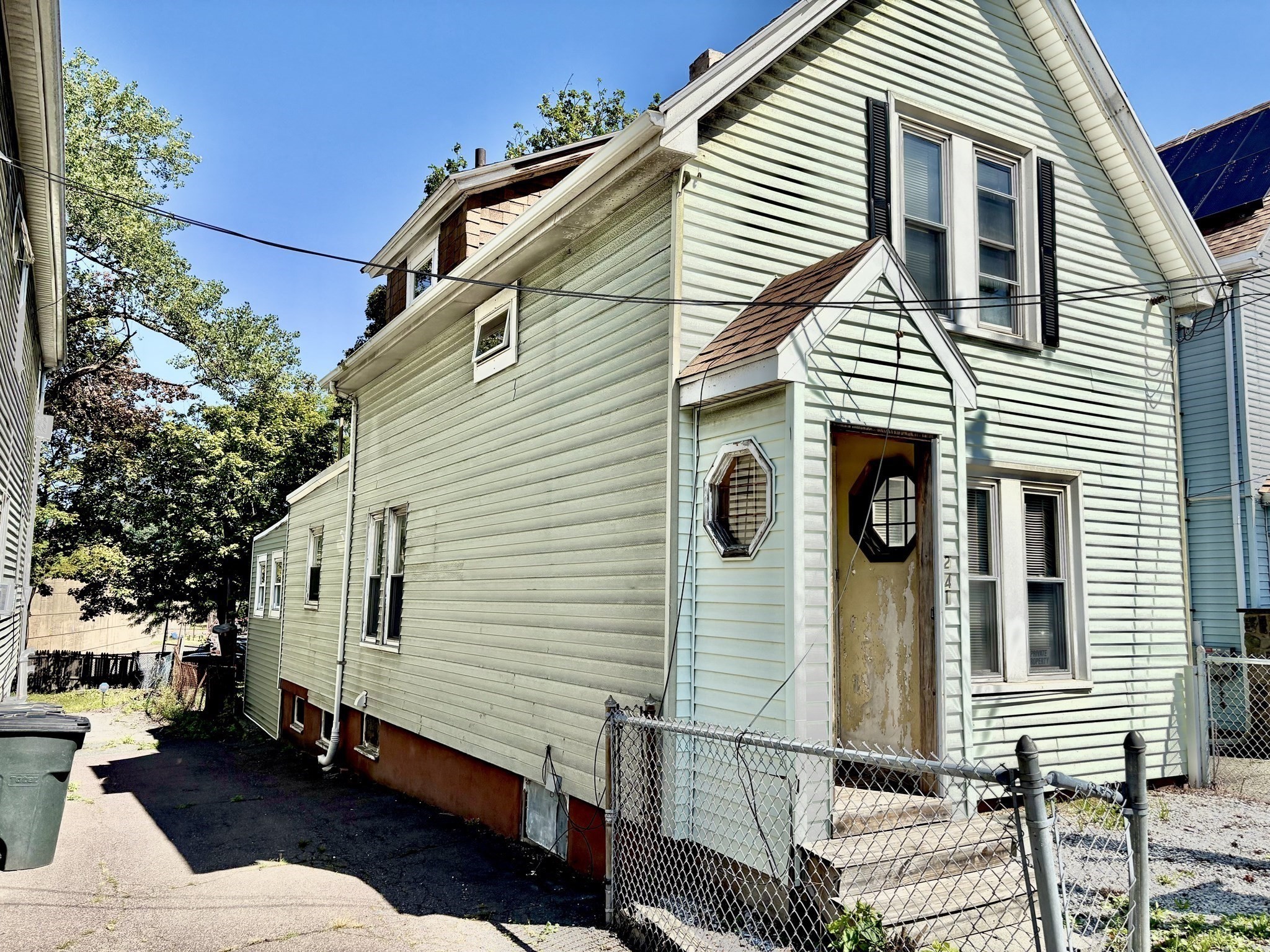 241 Webster Ave — photo