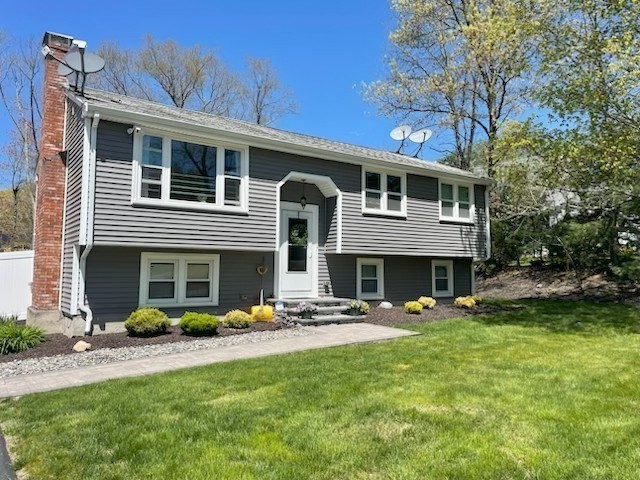 1169 W Elm St Ext — photo