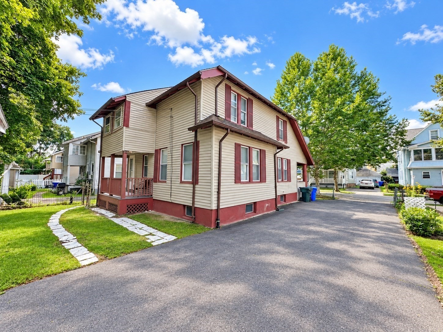 65 Rochelle Street, Springfield, MA 01109 — photo 2