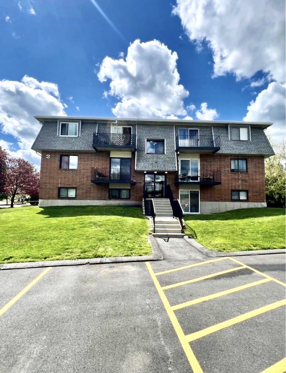 176 Maple Ave #4 2-4 — photo