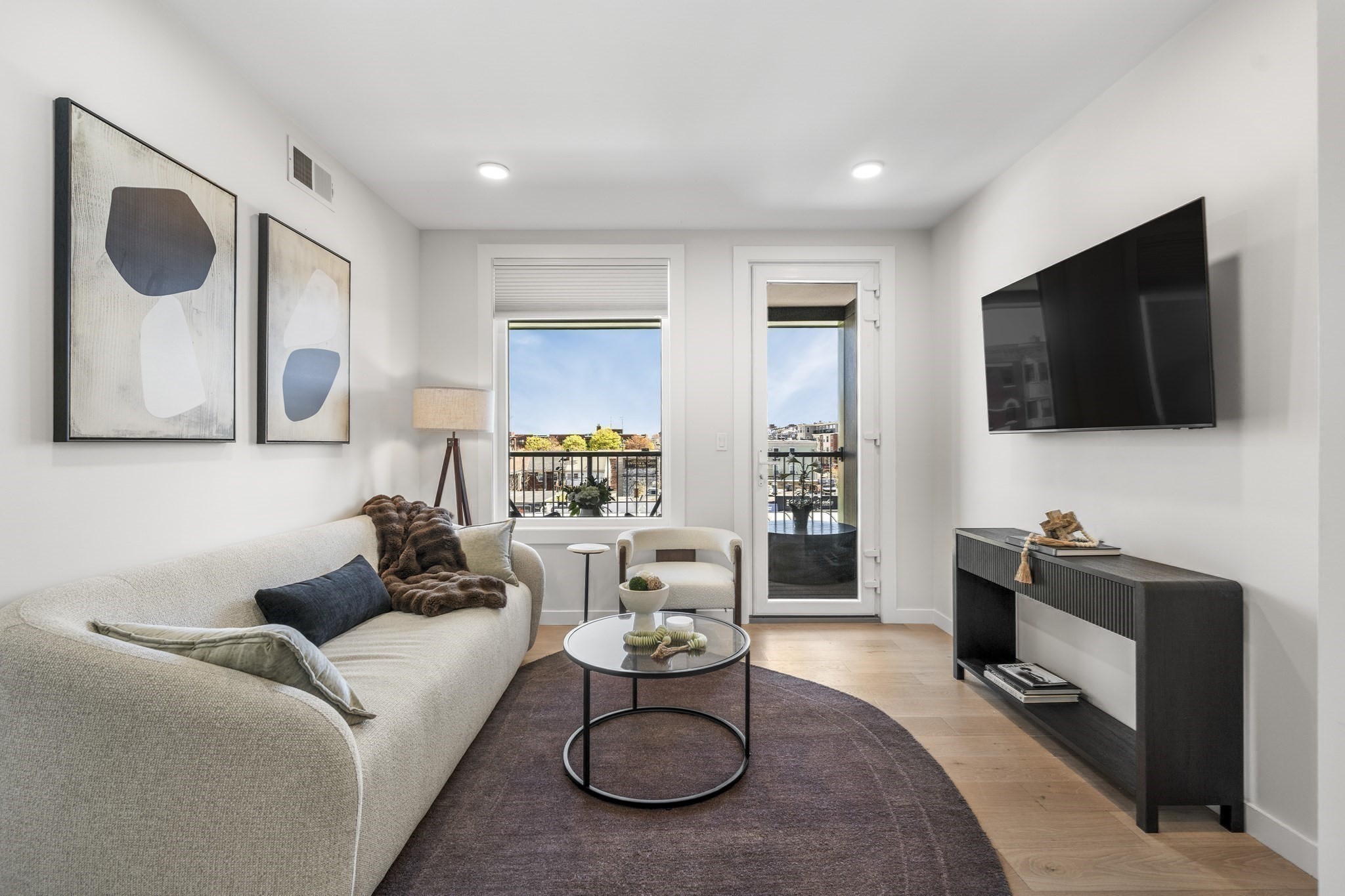 2-10 Maverick Sq #304 — photo