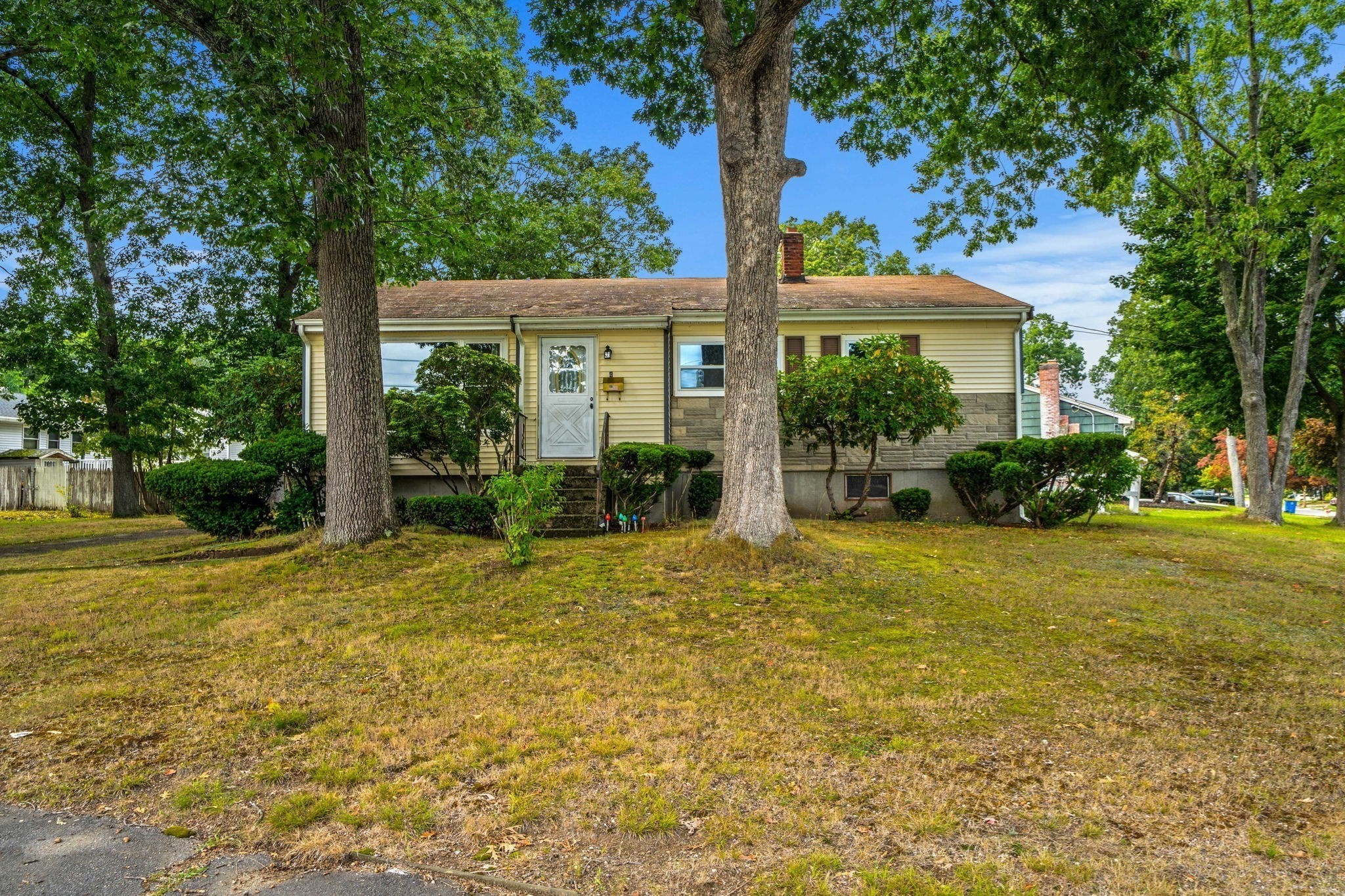 4 Niles Rd — photo