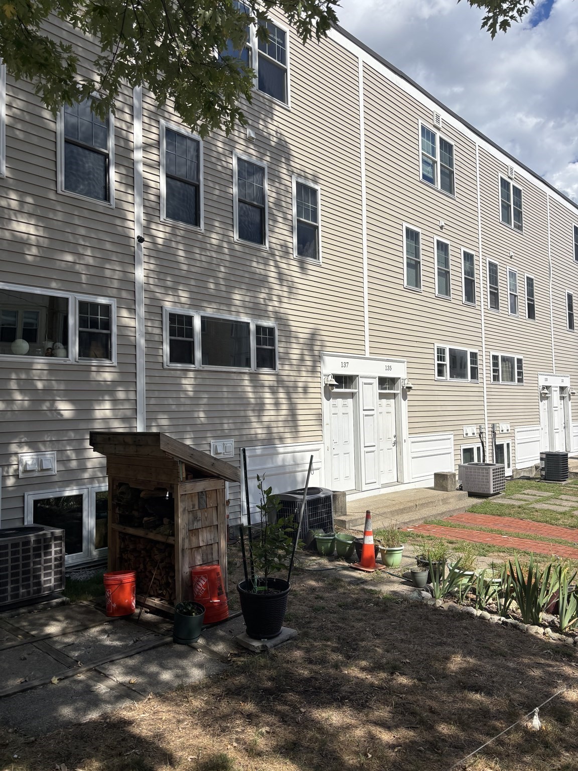137 Glenville Ave #37 — photo