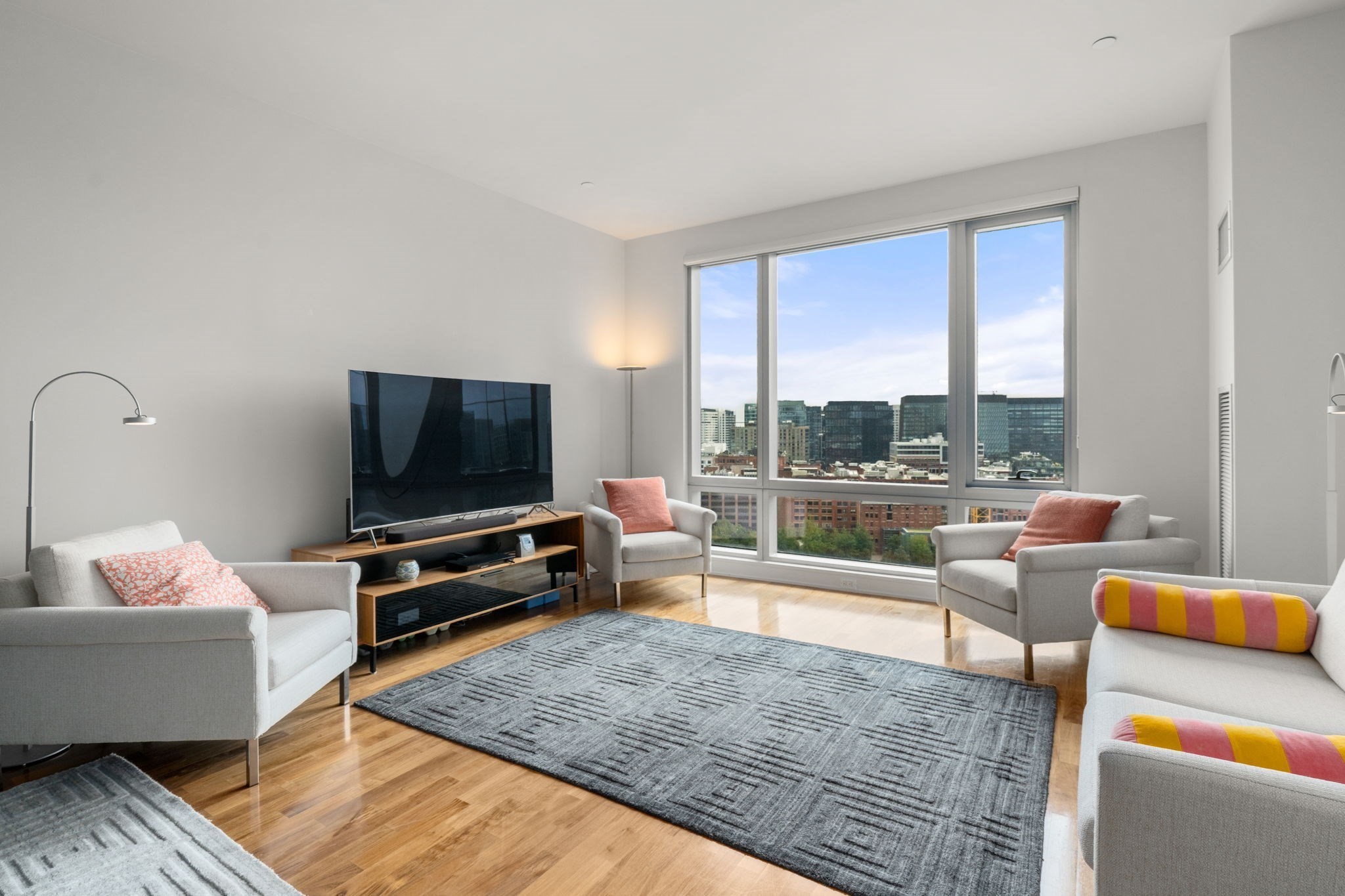 500 Atlantic Ave #16M — photo