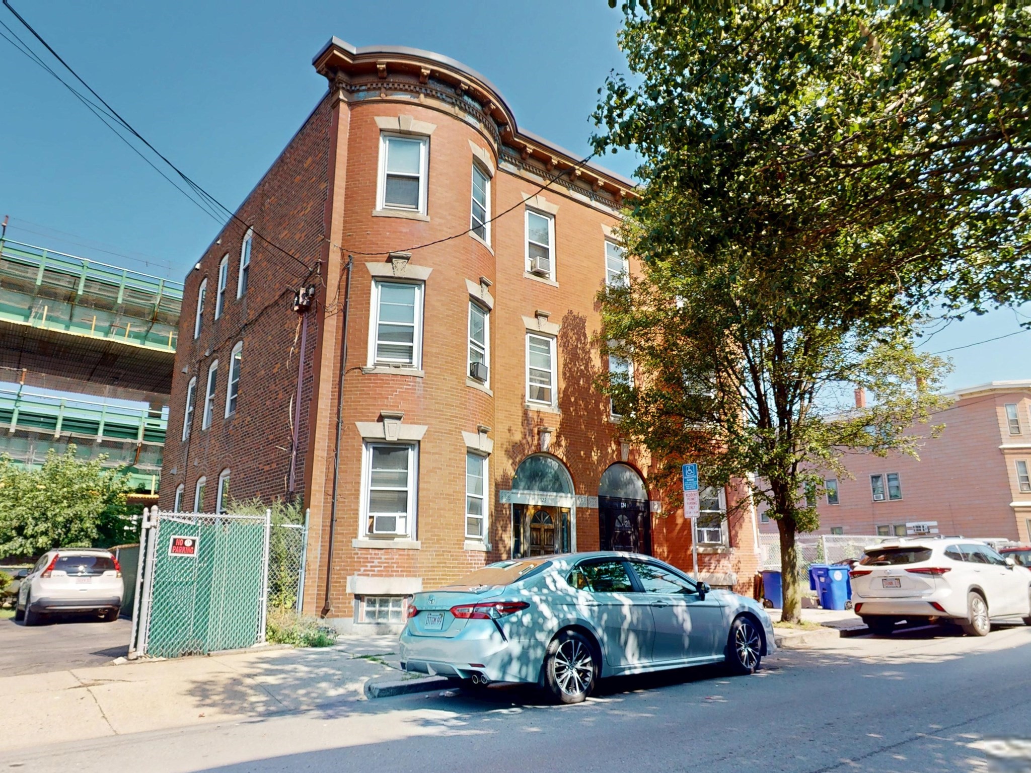 122 Chestnut Street #2 — photo