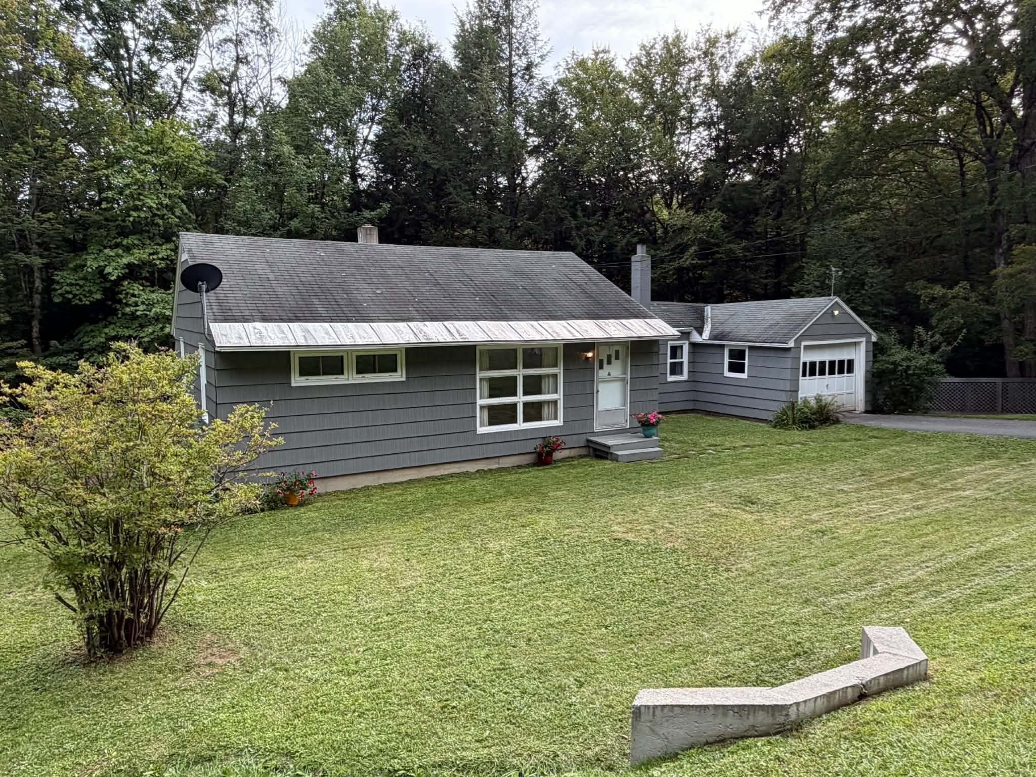 304 Chapel Rd — photo
