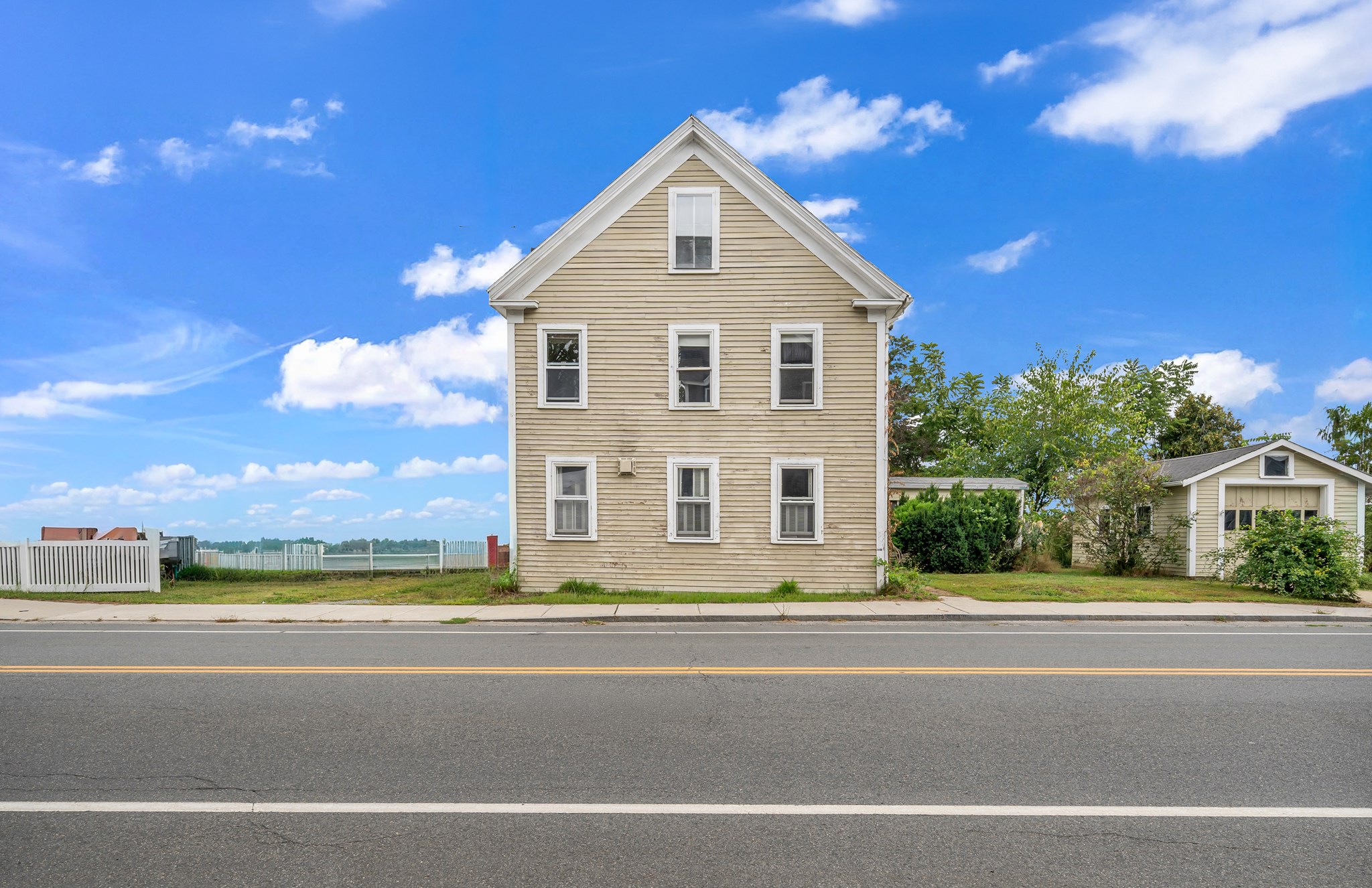 360 Merrimac — photo