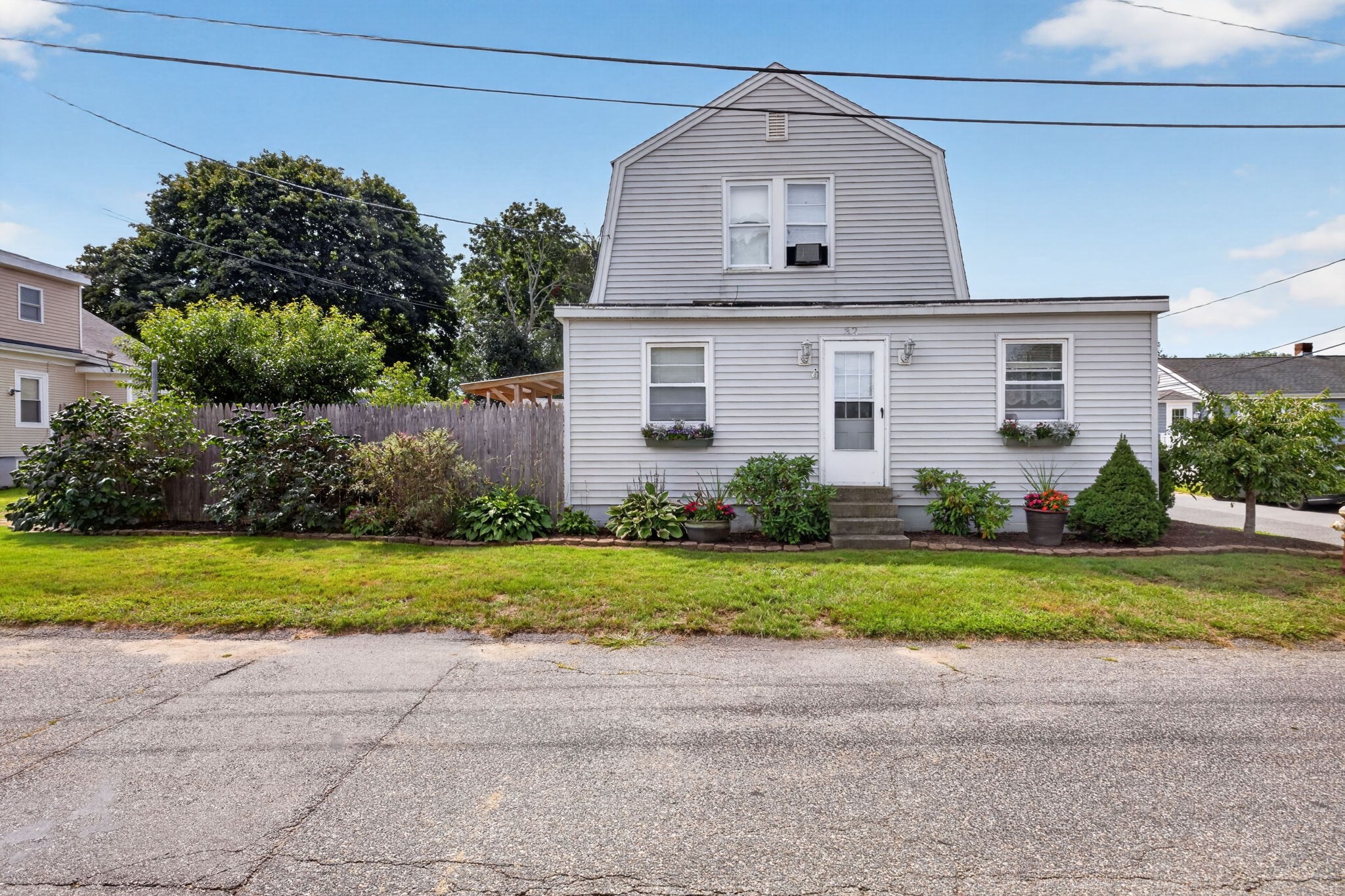 32 Gardner Ave — photo