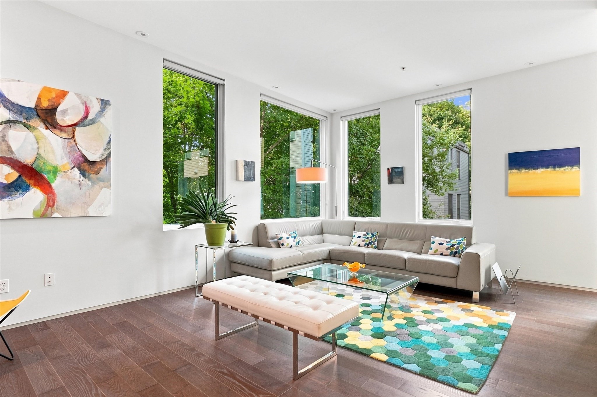 537 East 1st St #5 — photo