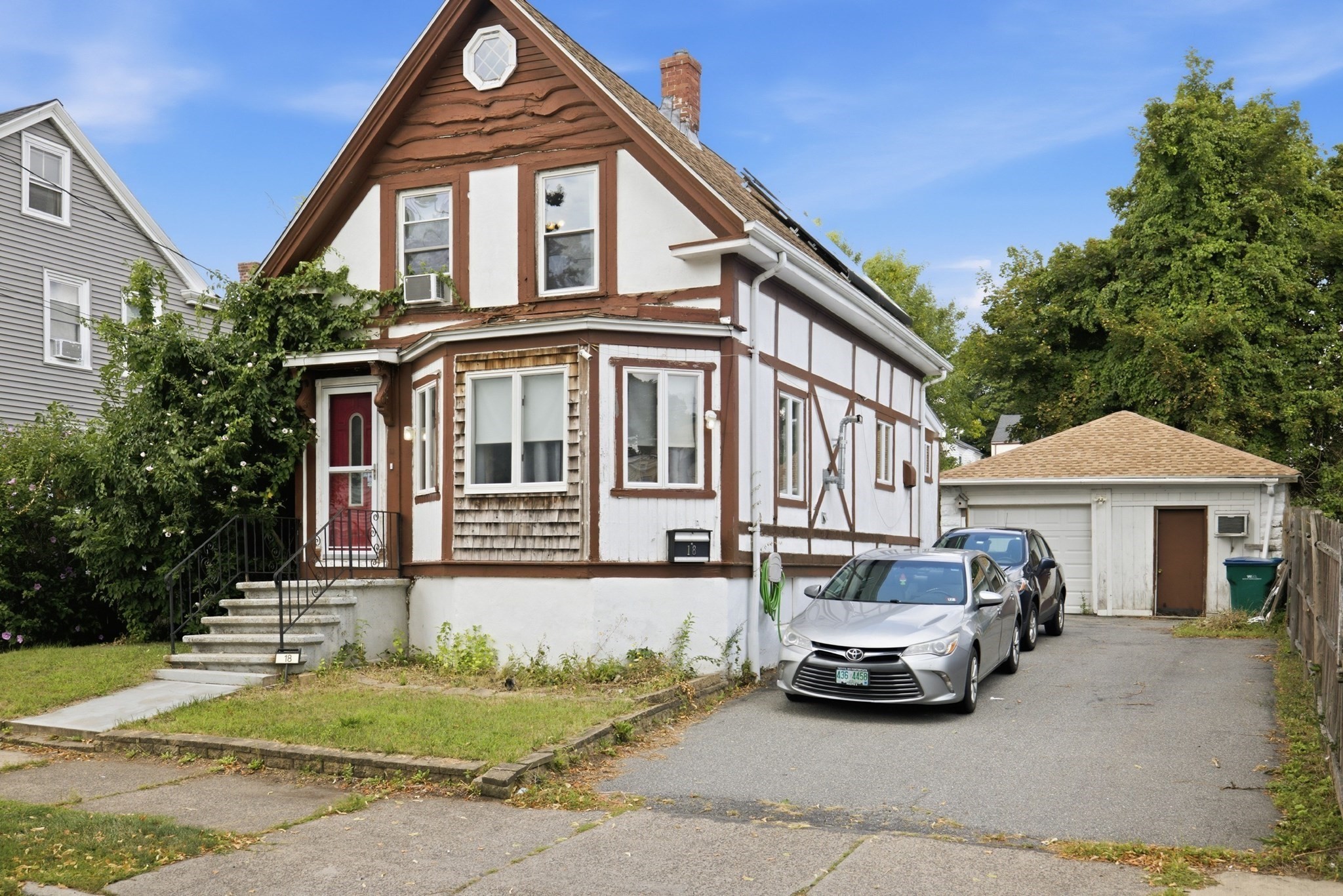 18 Melvin Ave — photo