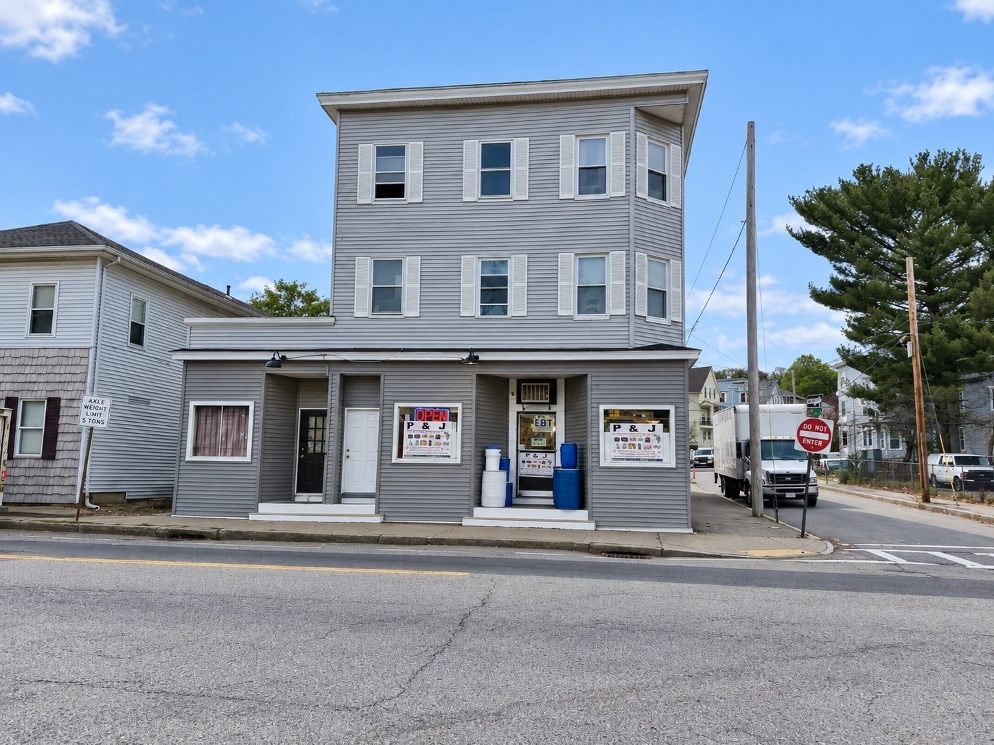 4 Greenwood St 3-Room — photo