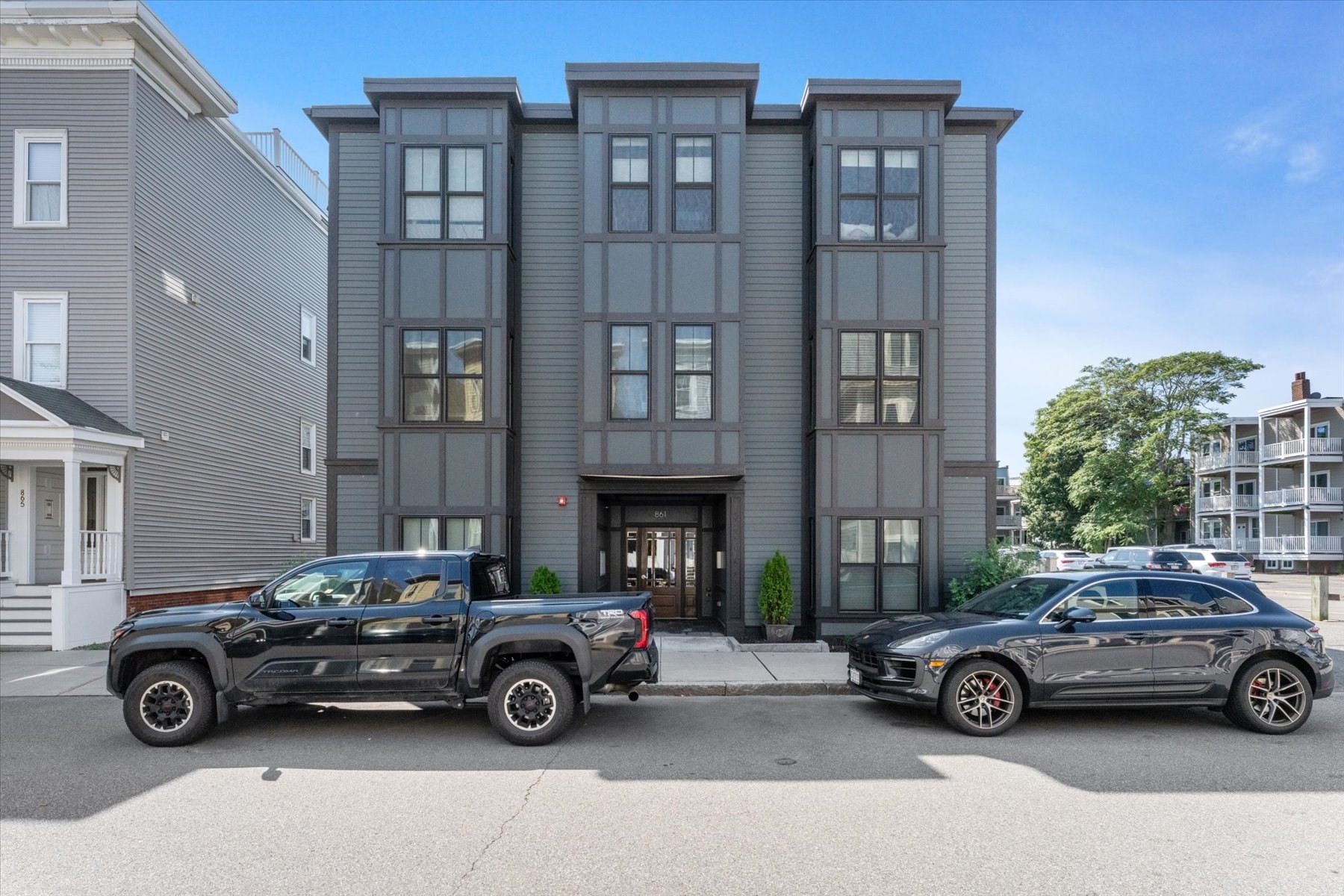 861 E 2nd St #3 — photo
