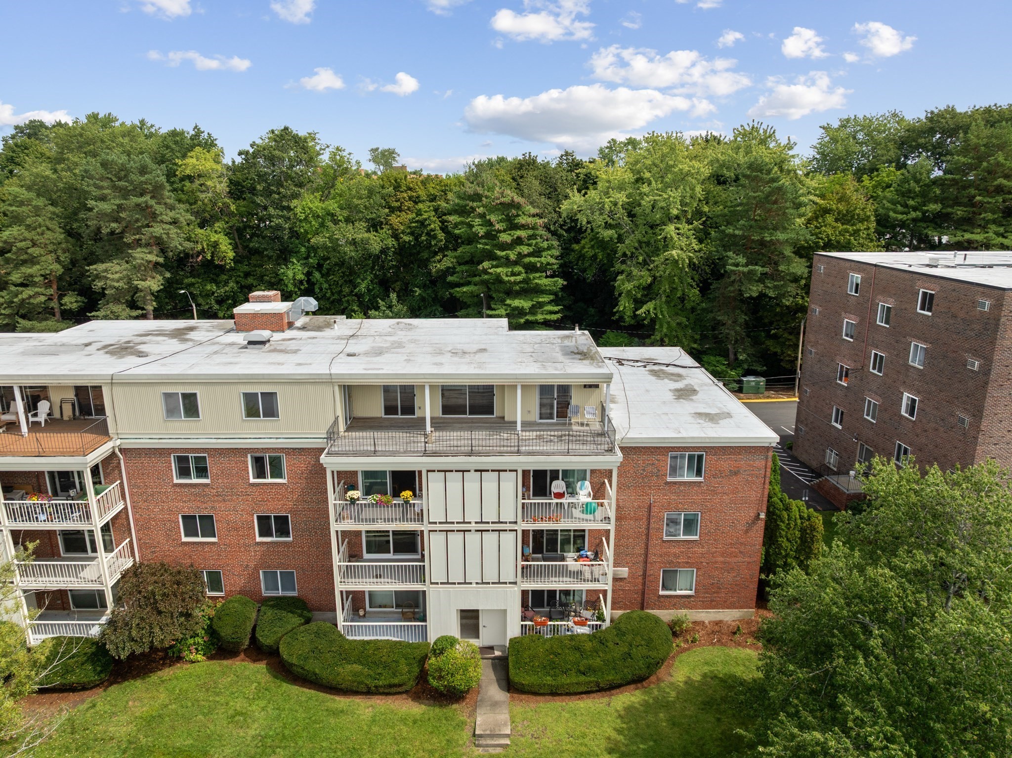 20 Hamilton Rd #401 — photo