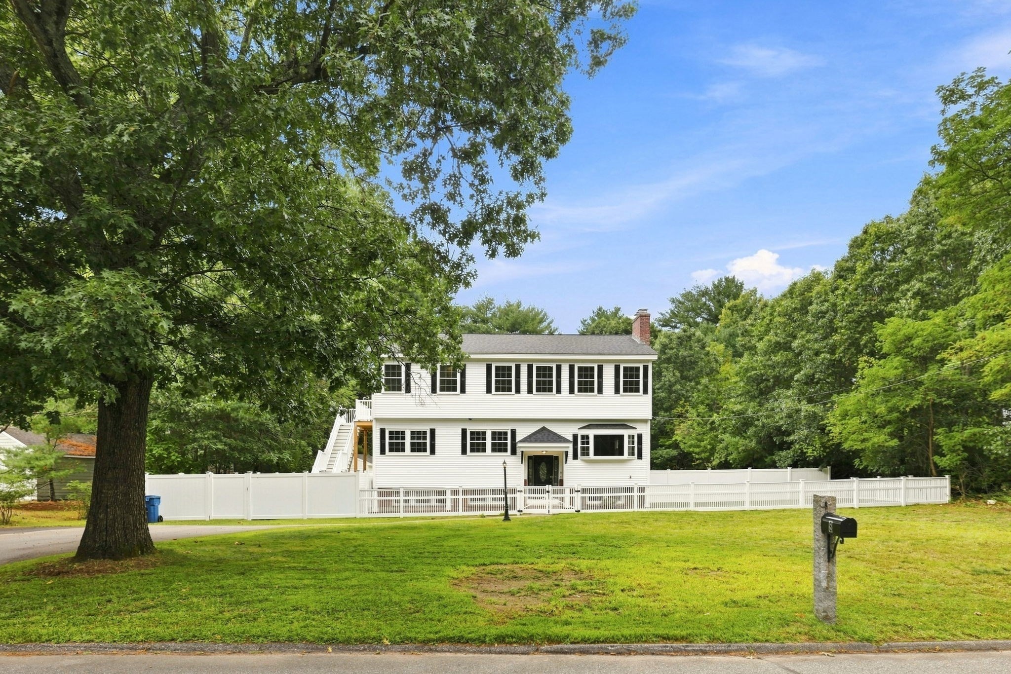 8 Victory Rd — photo