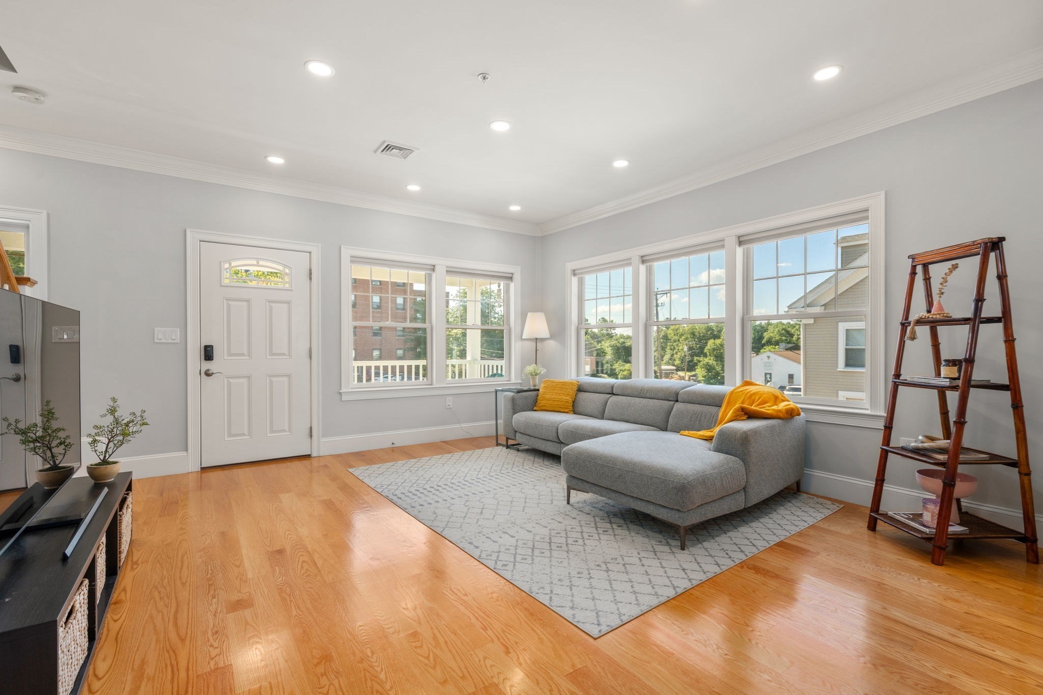140 Main St E, Upton, MA 01568 — photo 2