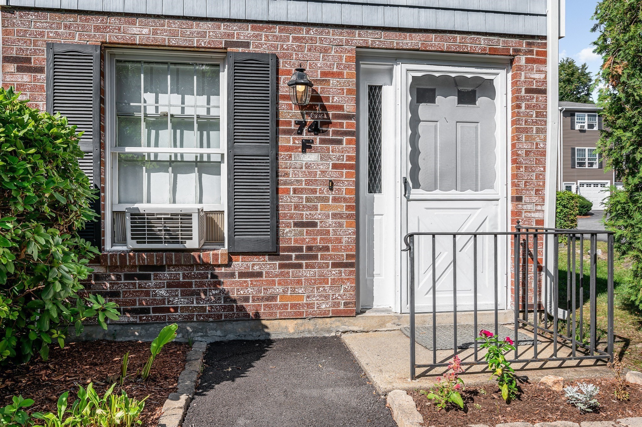 74 Roper St #F — photo