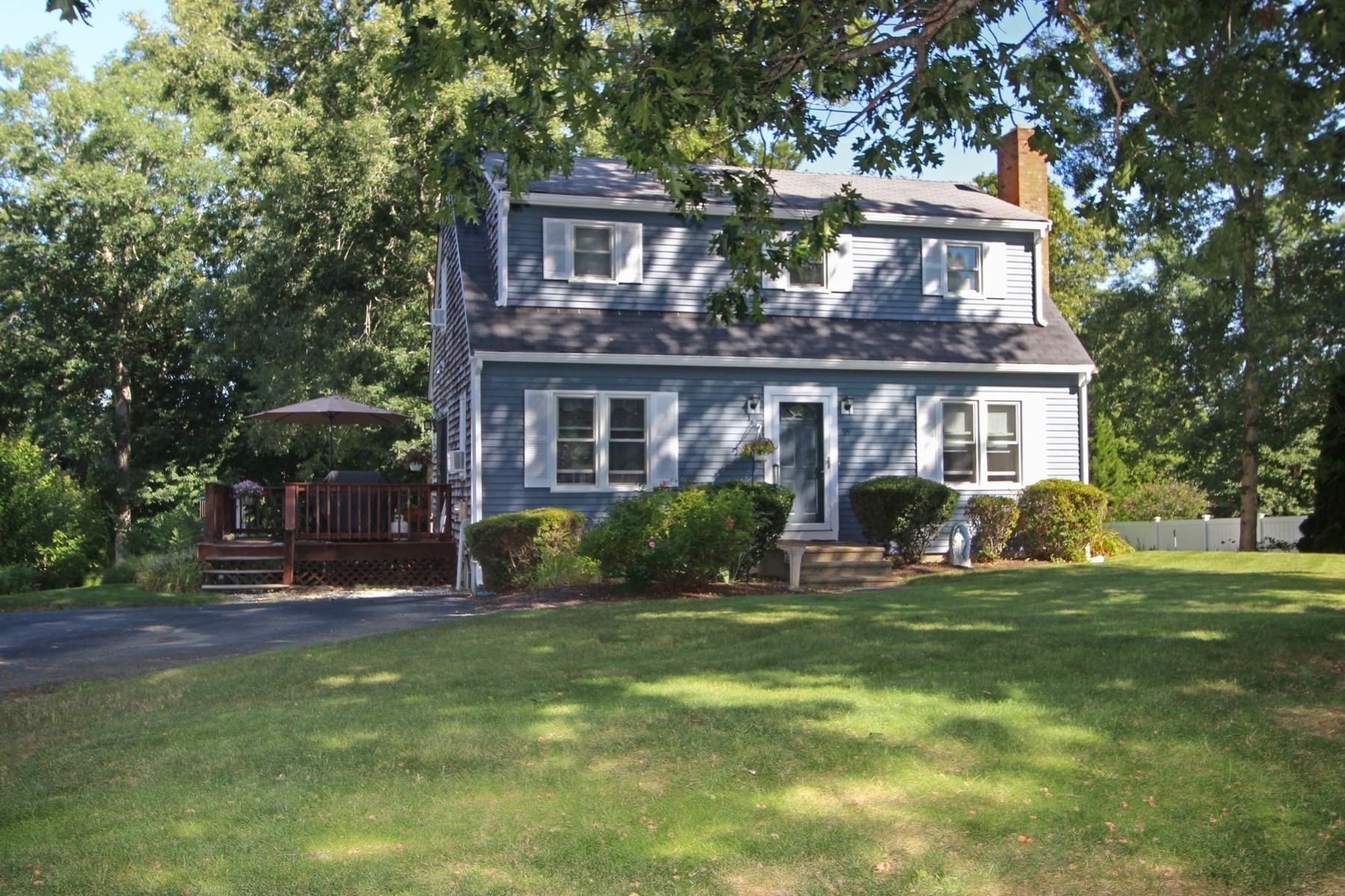 99 Brentwood Circle — photo