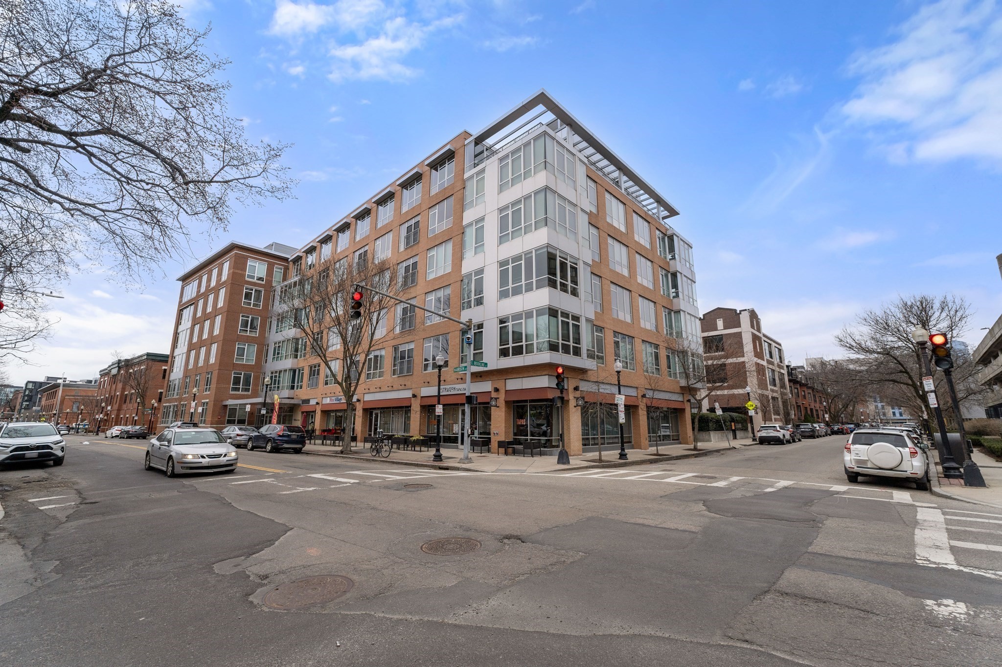 700 Harrison Ave #516 — photo