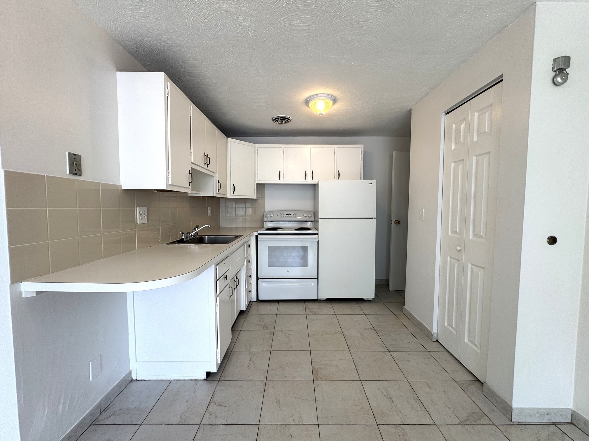 5 Carey Ave #G1 — photo