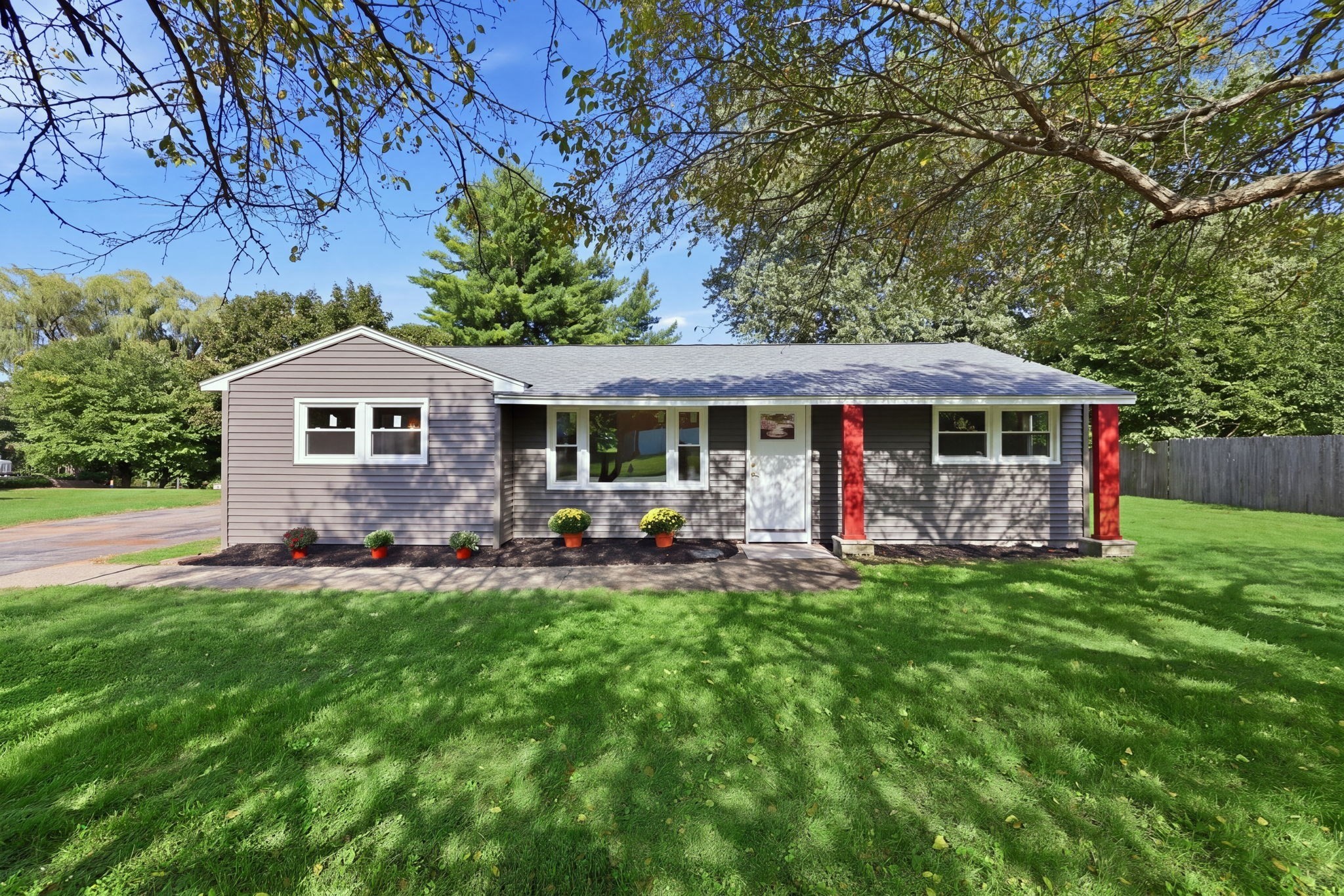 243 Shady Brook Ln — photo