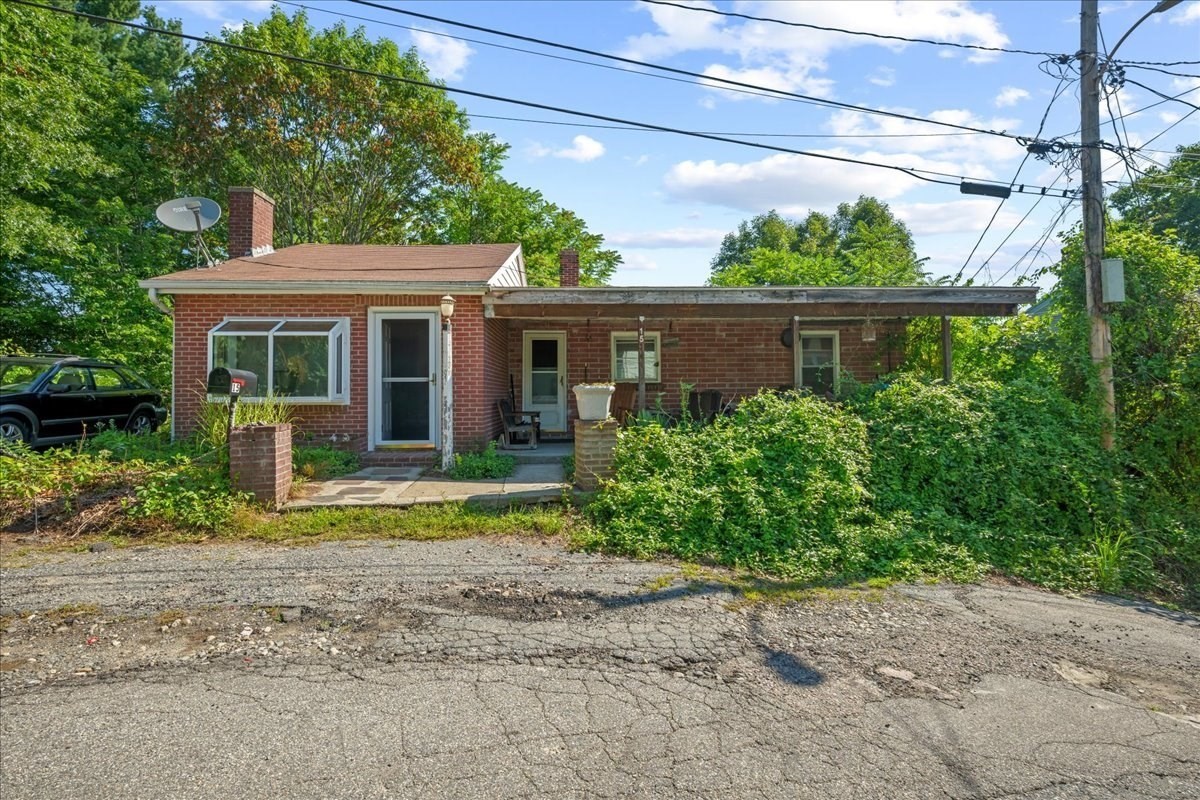 15 Anglin Ln — photo