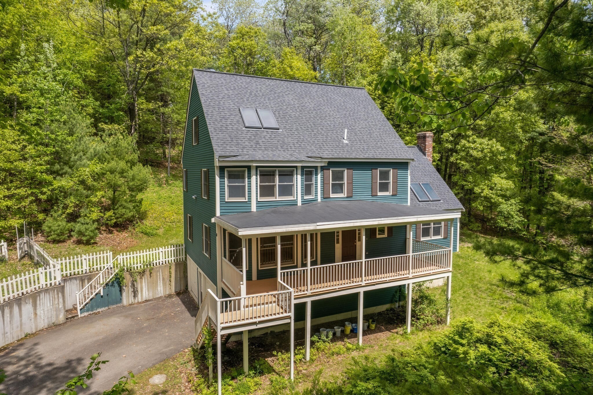 10 Fairway Dr — photo
