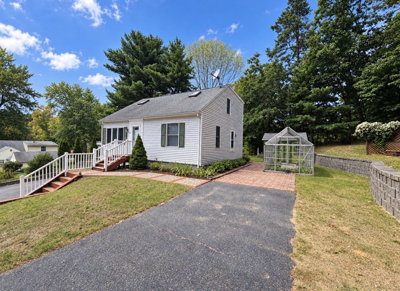 6 North Lane — photo
