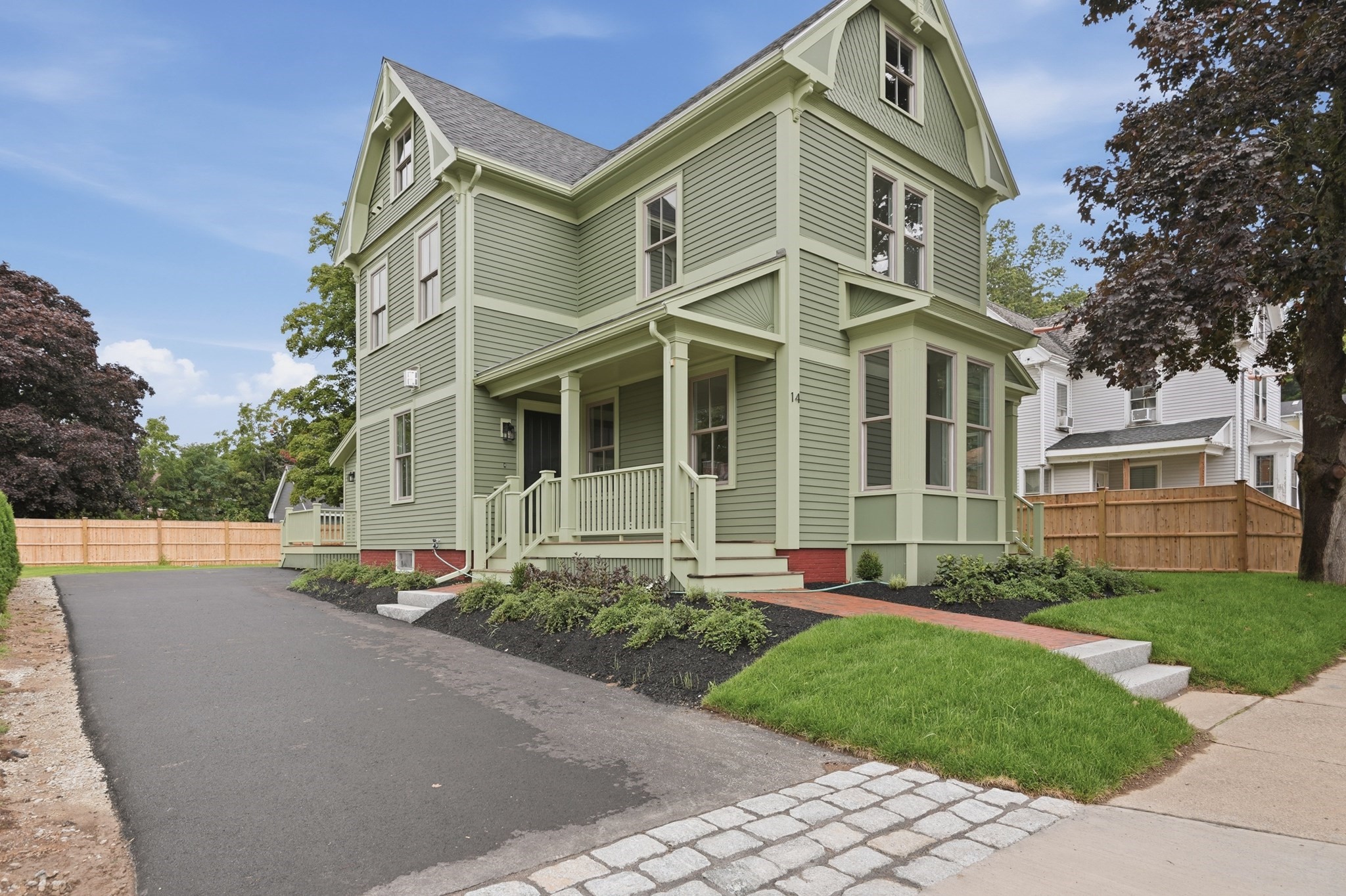 14 Maple — photo