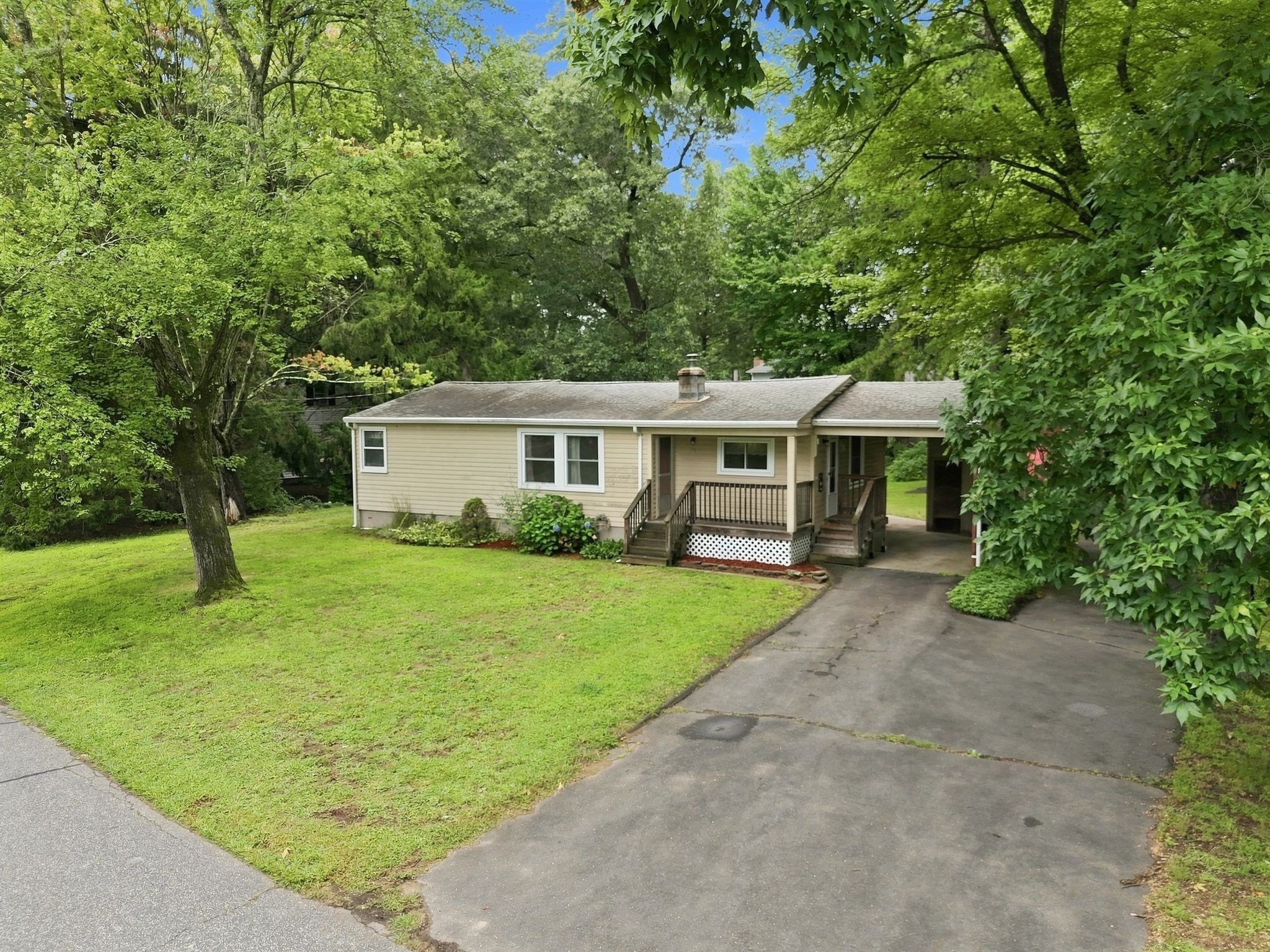 36 Silver Lake Dr — photo