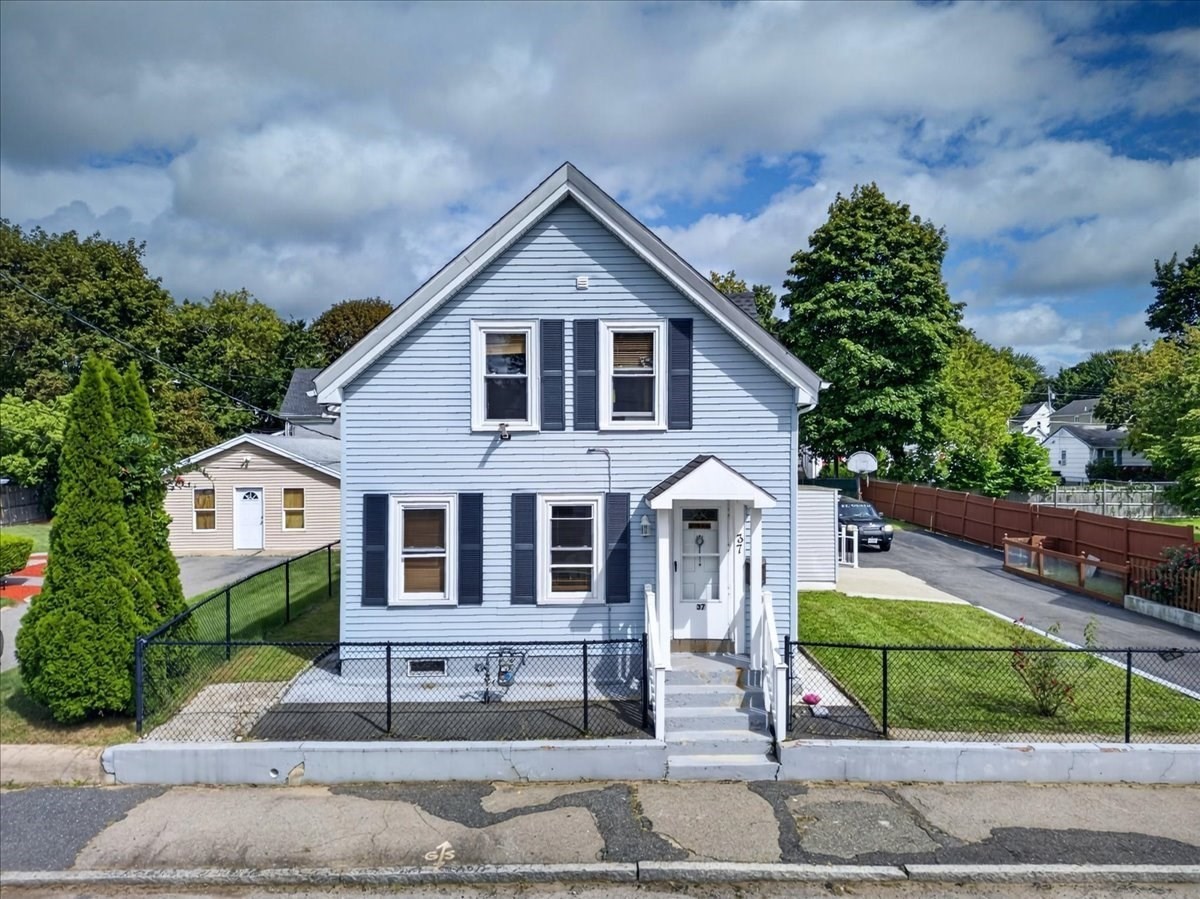 37 Taber Ave — photo