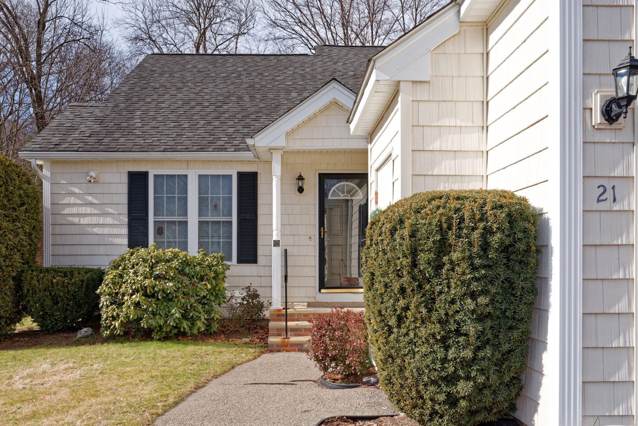 21 Surry Dr #21 — photo
