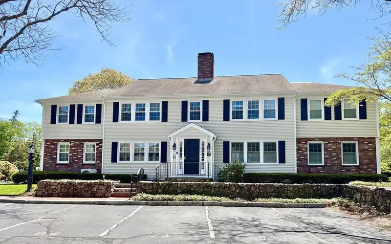 727 Main Street #B1 — photo